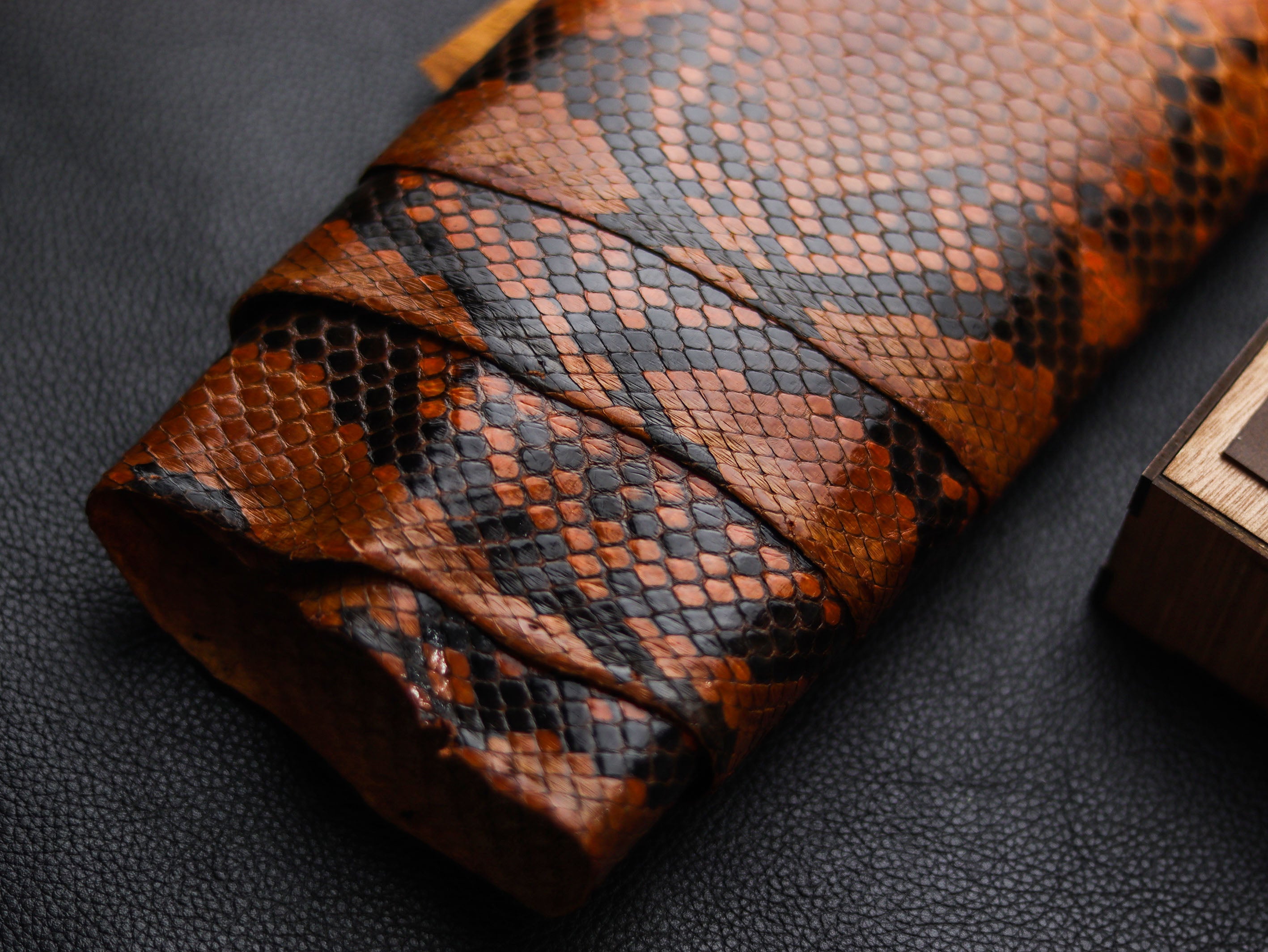 ARTEMUS - BIFOLD WALLET COPPER BROWN PYTHON SKIN