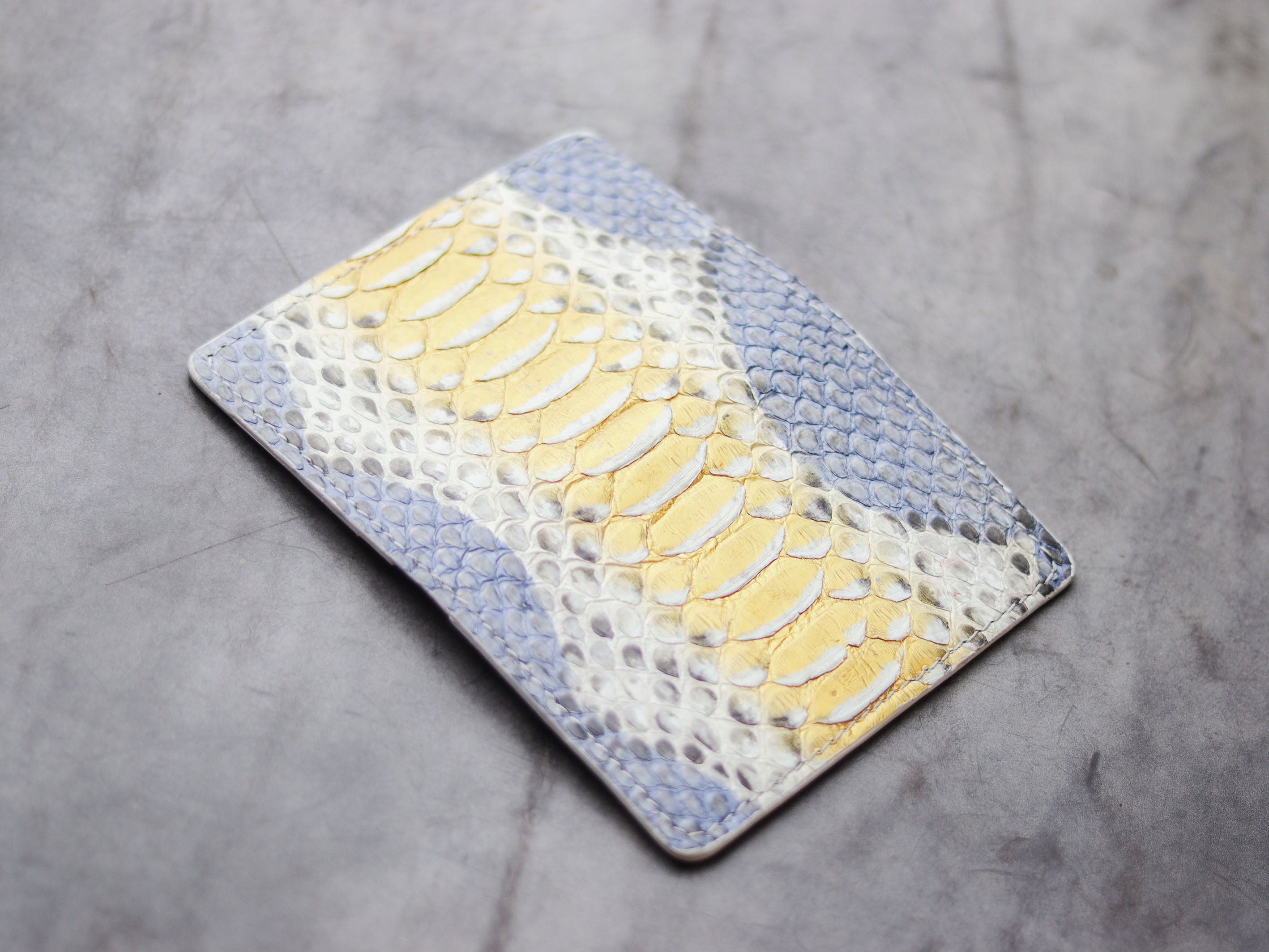 ARTEMUS - BIFOLD WALLET RAINBOW PYTHON SKIN