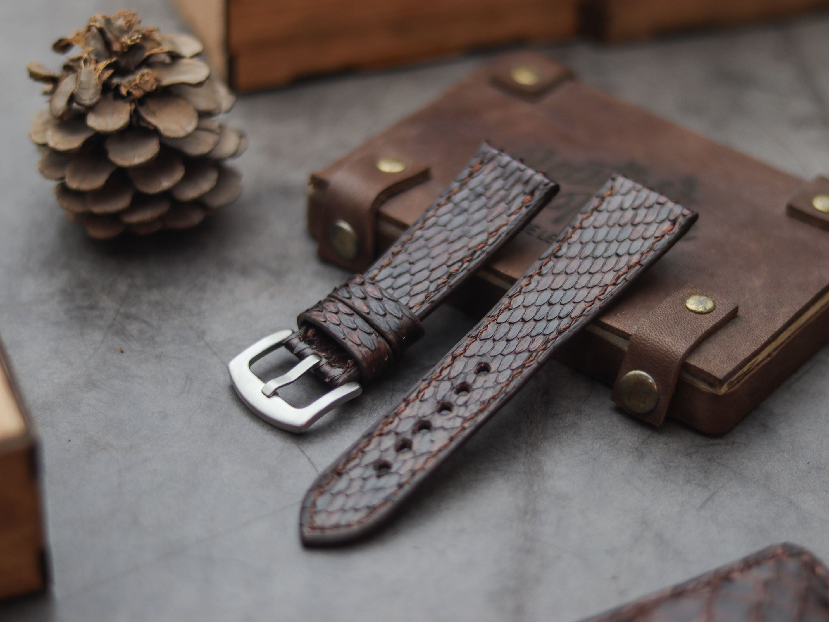 ランキングや新製品 Real Authentic Python/Snake Skin Leather Watch Straps 腕時計
