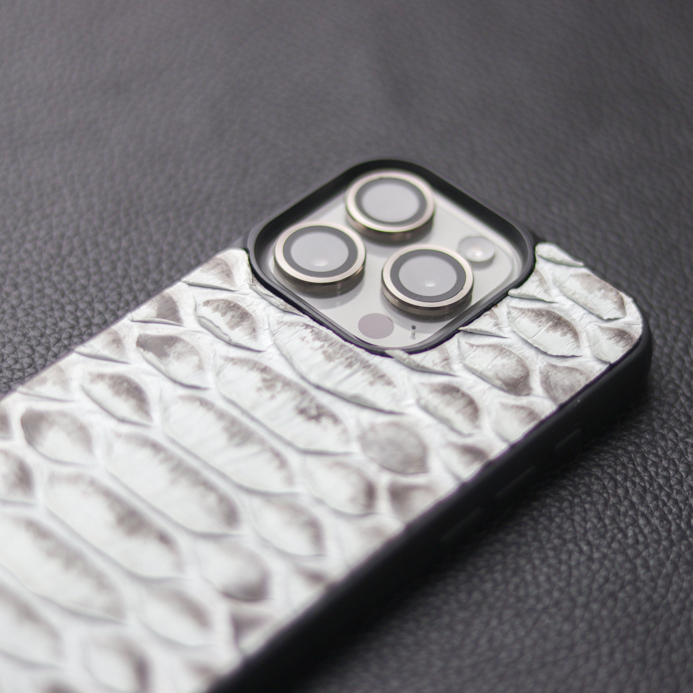 NATURAL PYTHON SKIN PHONE CASE (CENTER SCALES)