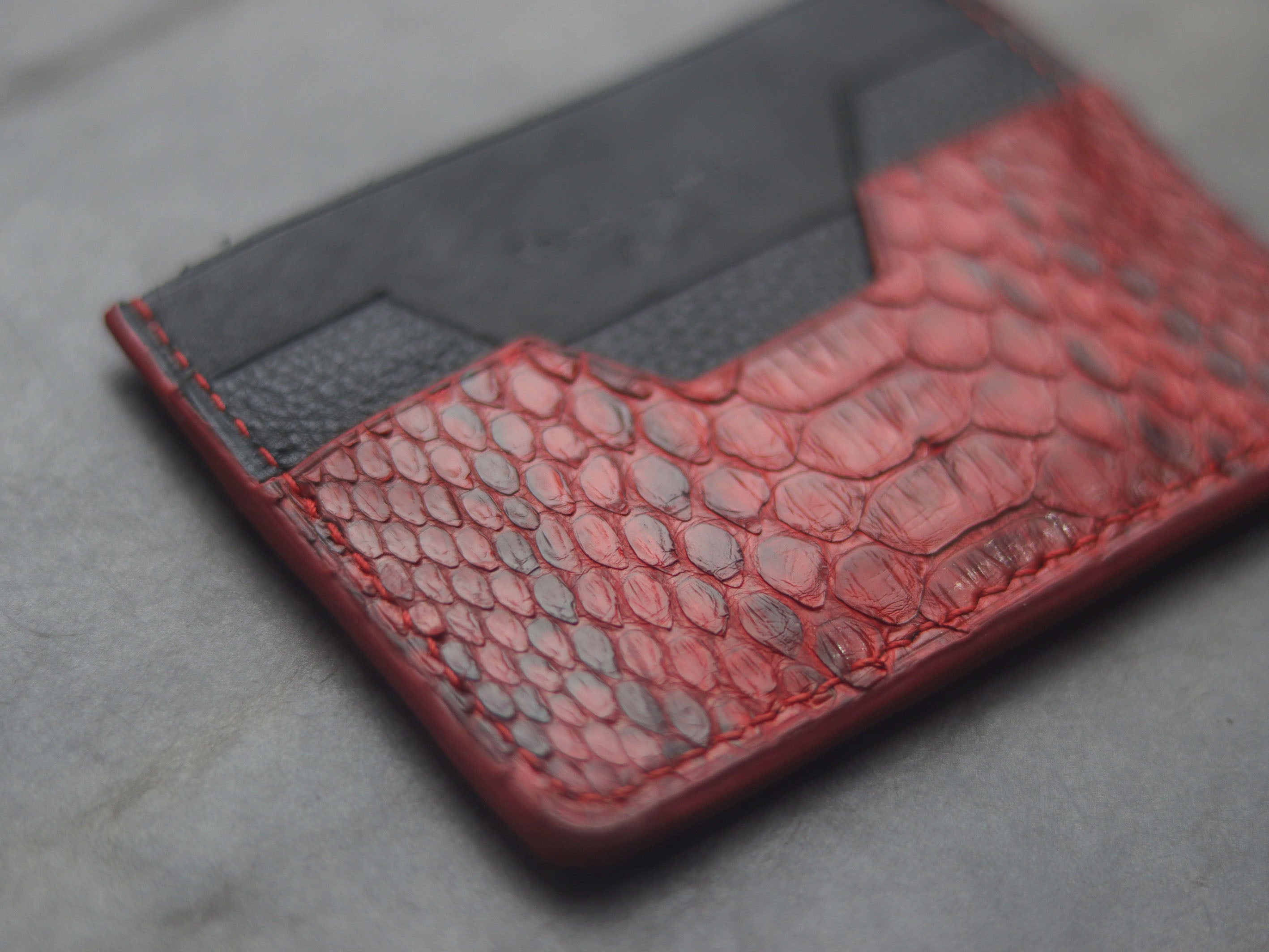 AUGUSTUS - MINIMAL WALLET VENETIAN RED PYTHON SKIN