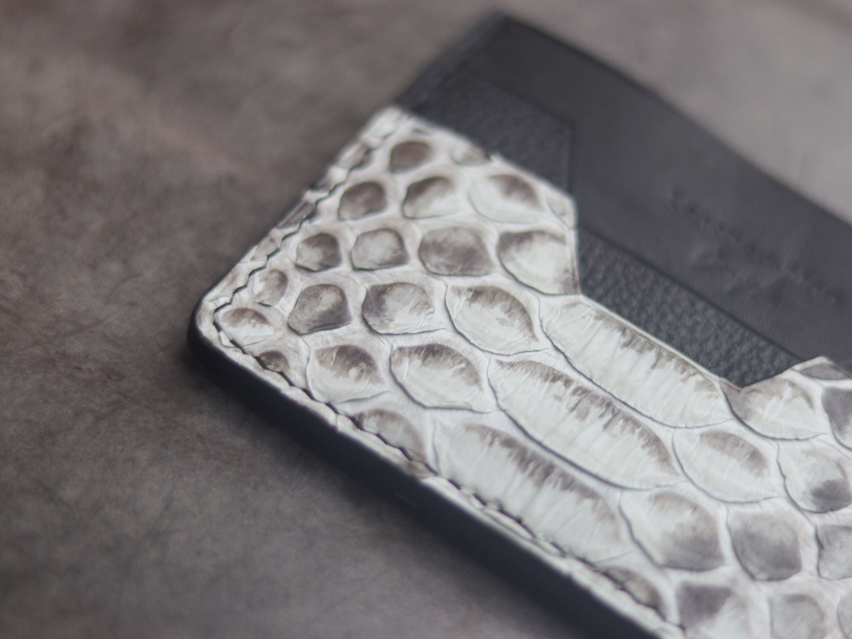 AUGUSTUS - MINIMAL WALLET NATURAL PYTHON SKIN