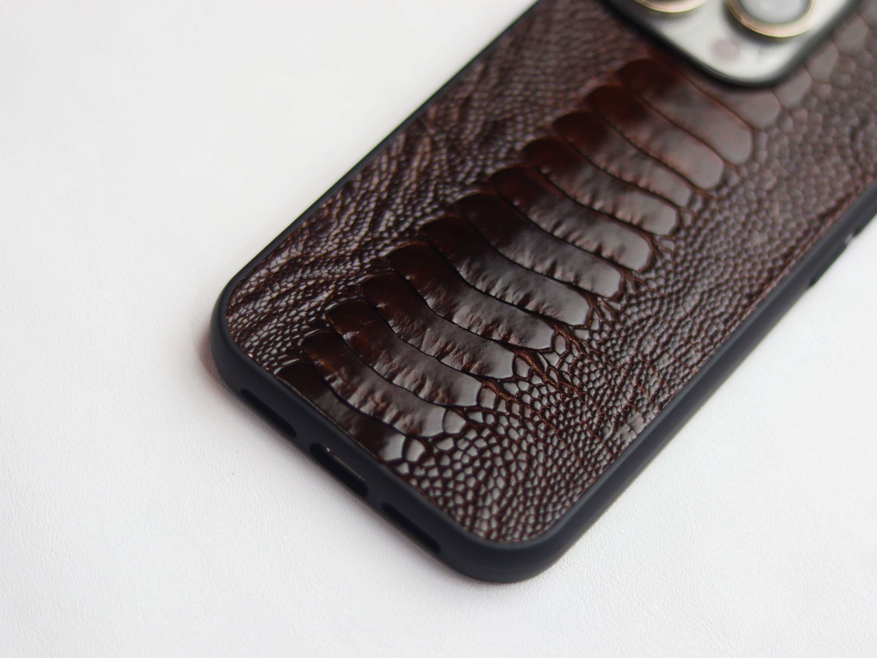 PECAN BROWN OSTRICH LEG SKIN PHONE CASE