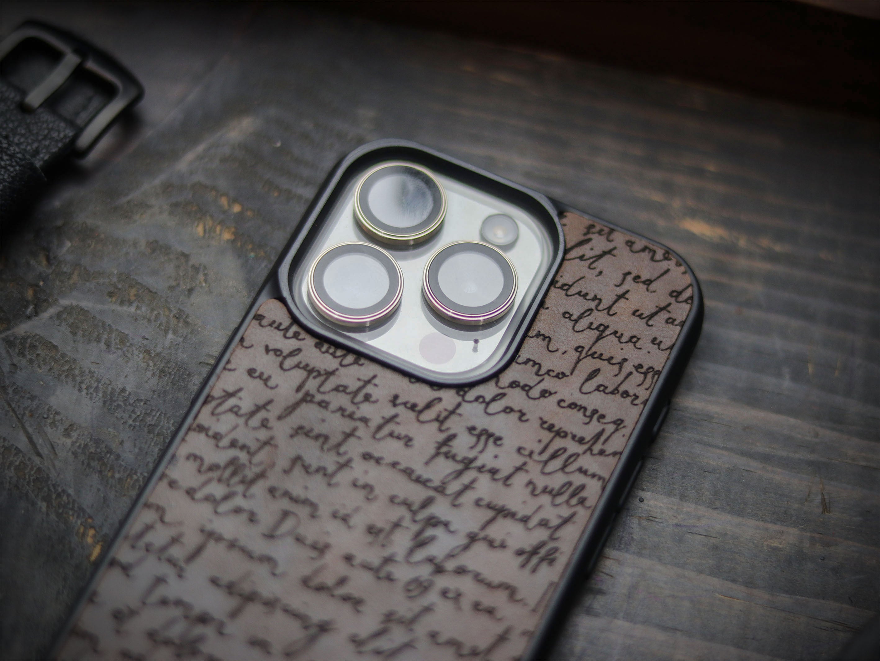 E3 ENGRAVED PHONE CASE - WALNUT BROWN