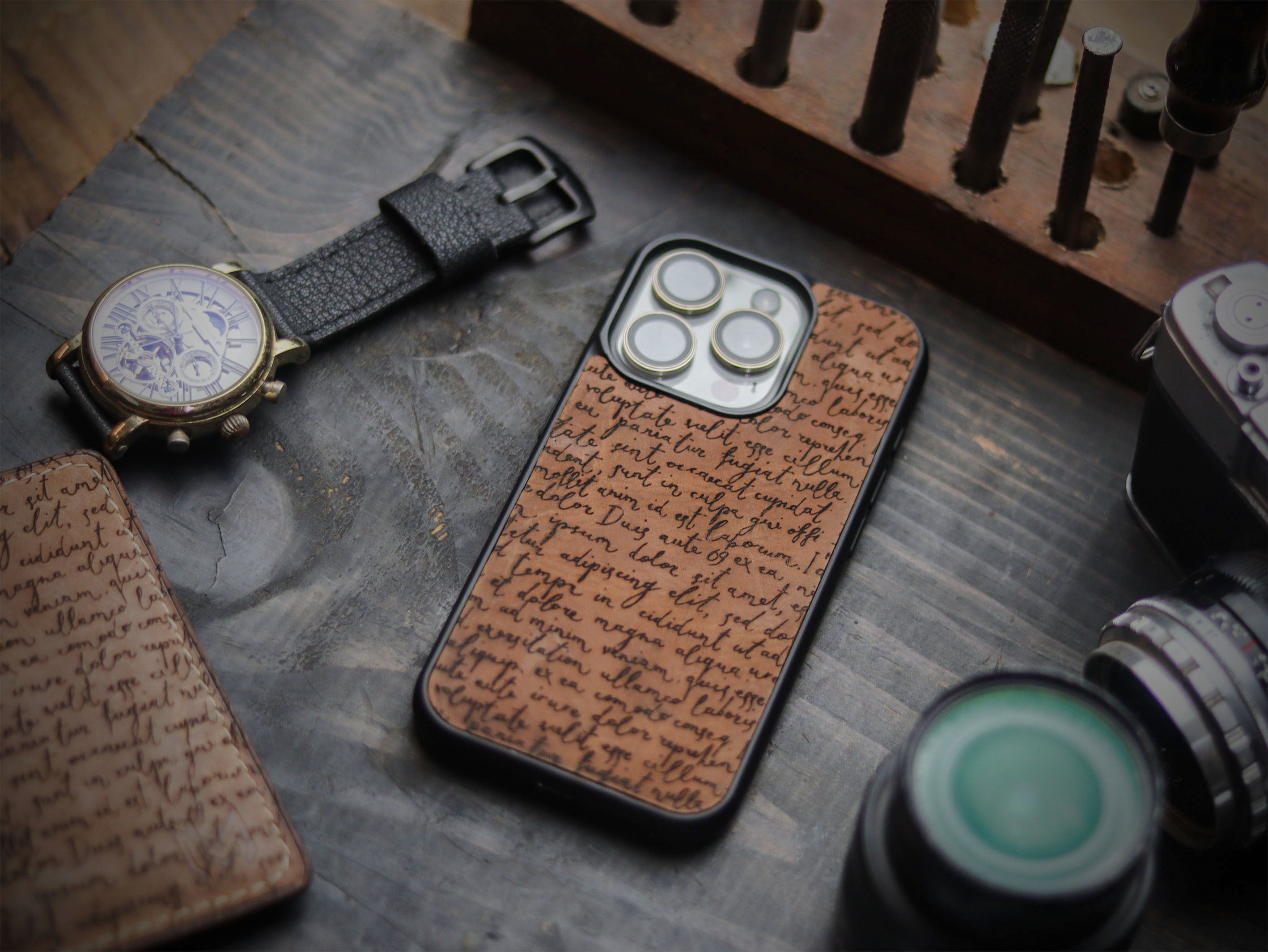 E3 ENGRAVED PHONE CASE - RUSTY BROWN