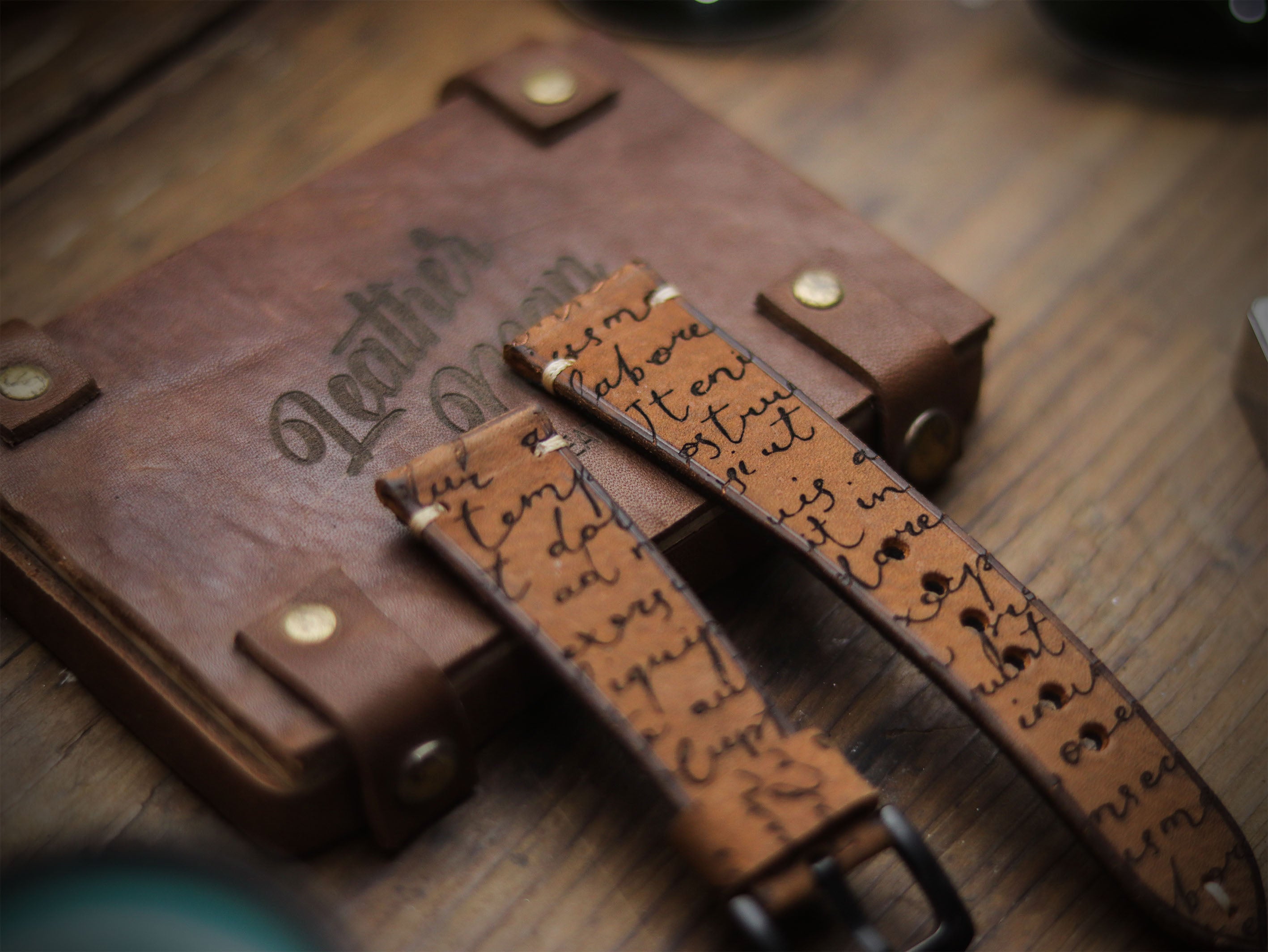 E3 ENGRAVED HAND-CRAFTED QUICK PINS STRAPS - RUSTY BROWN