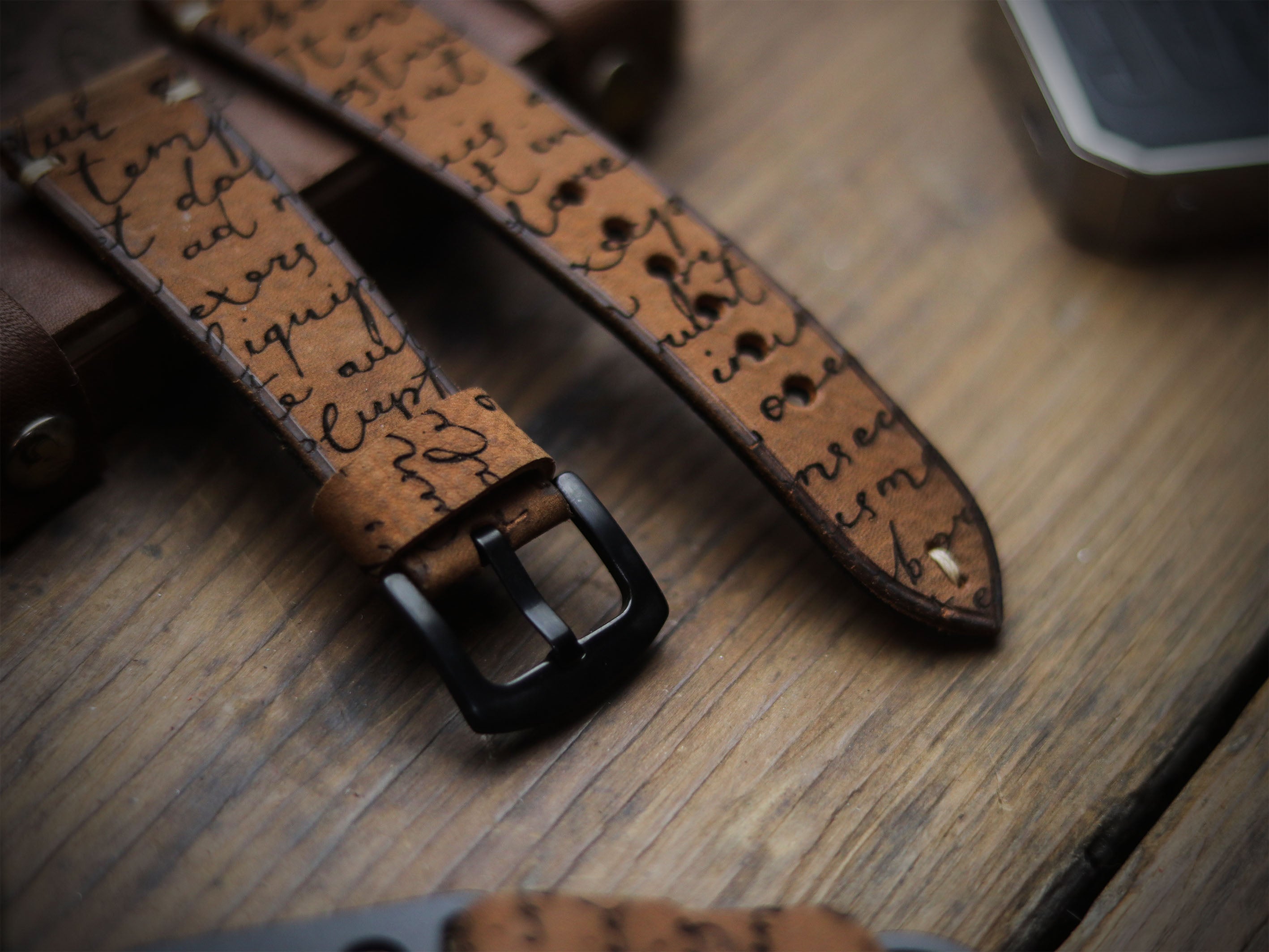 E3 ENGRAVED HAND-CRAFTED QUICK PINS STRAPS - RUSTY BROWN