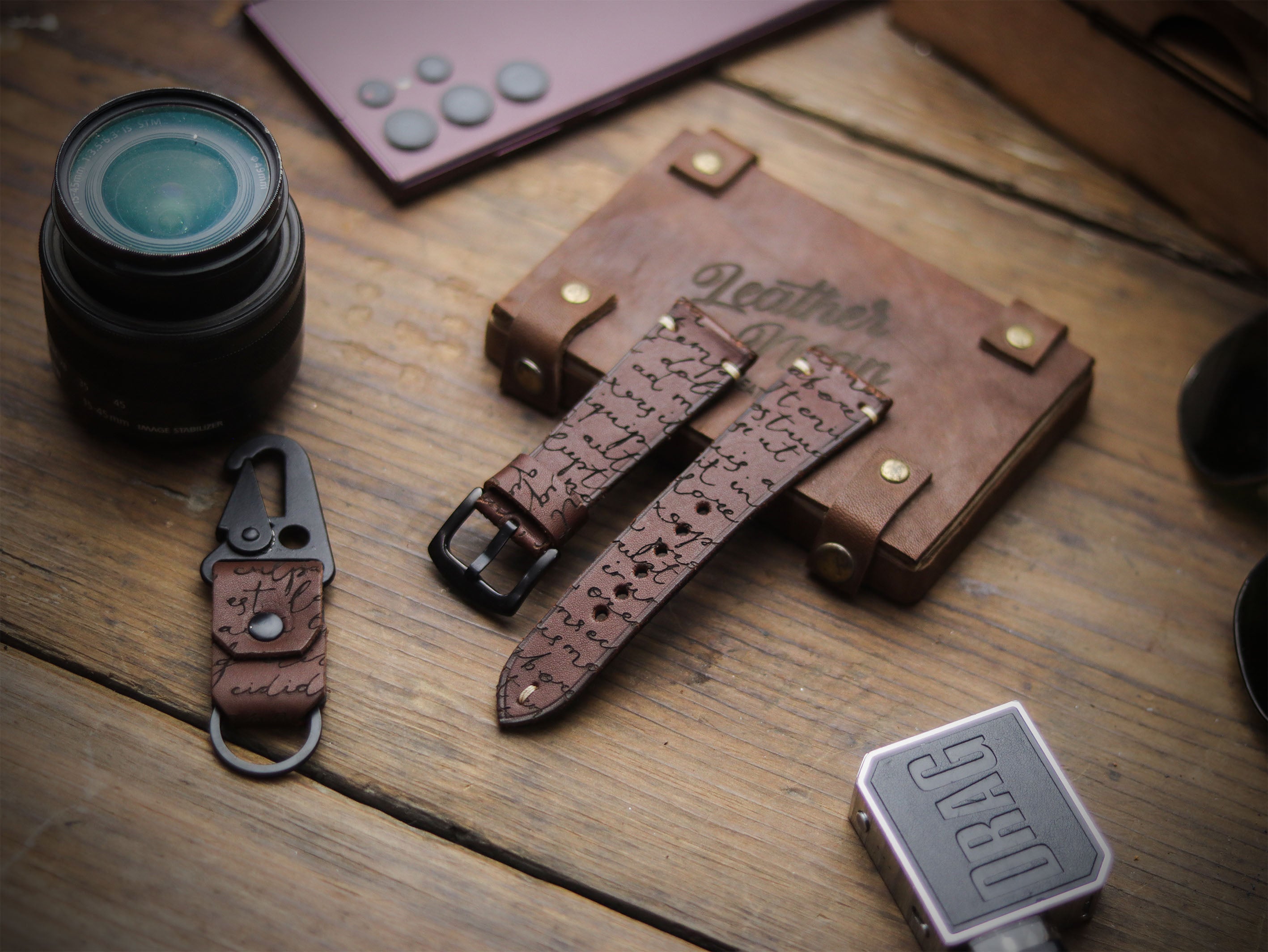 E3 ENGRAVED HAND-CRAFTED QUICK PINS STRAPS - CHESTNUT BROWN
