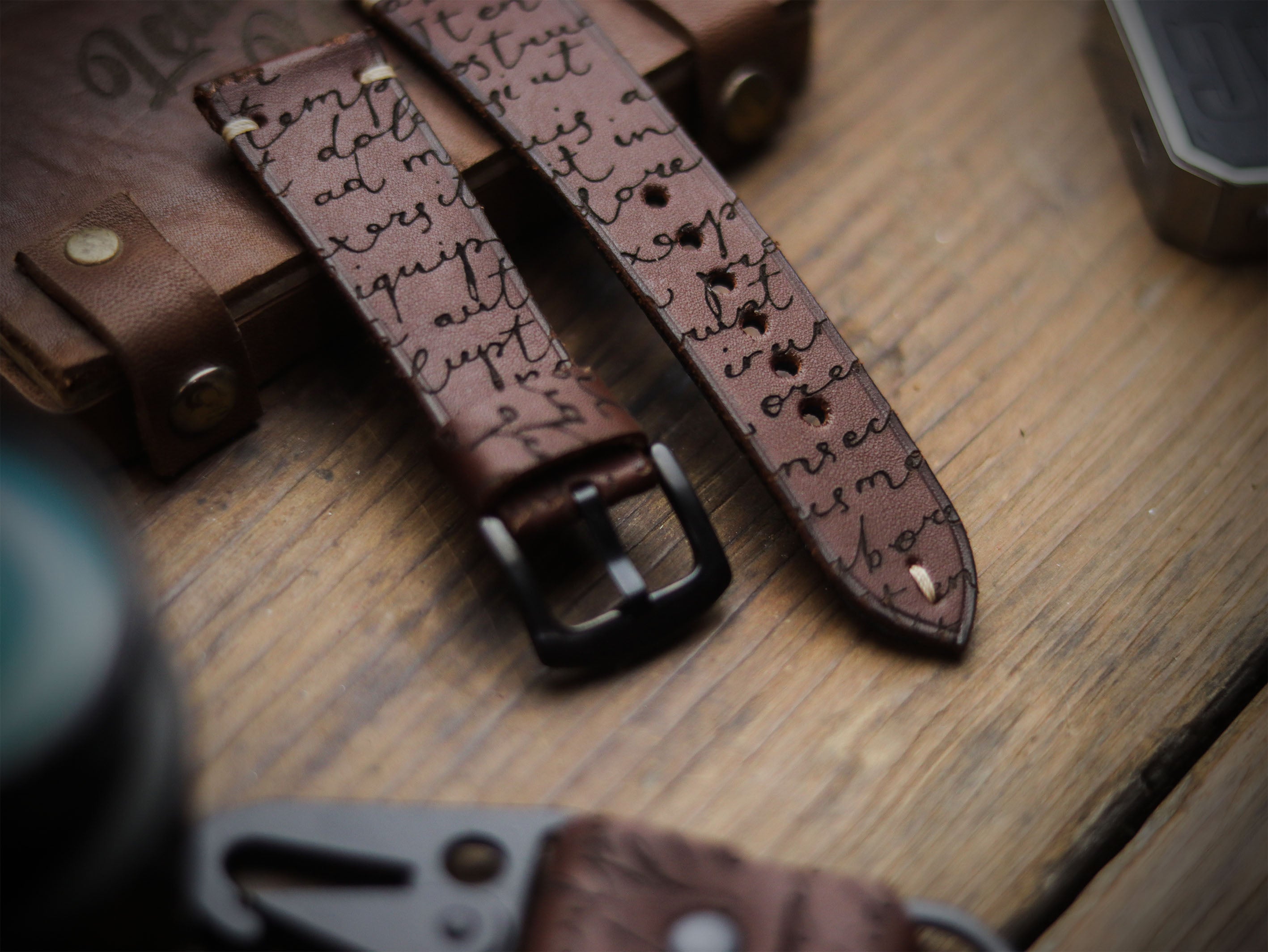 E3 ENGRAVED HAND-CRAFTED QUICK PINS STRAPS - CHESTNUT BROWN