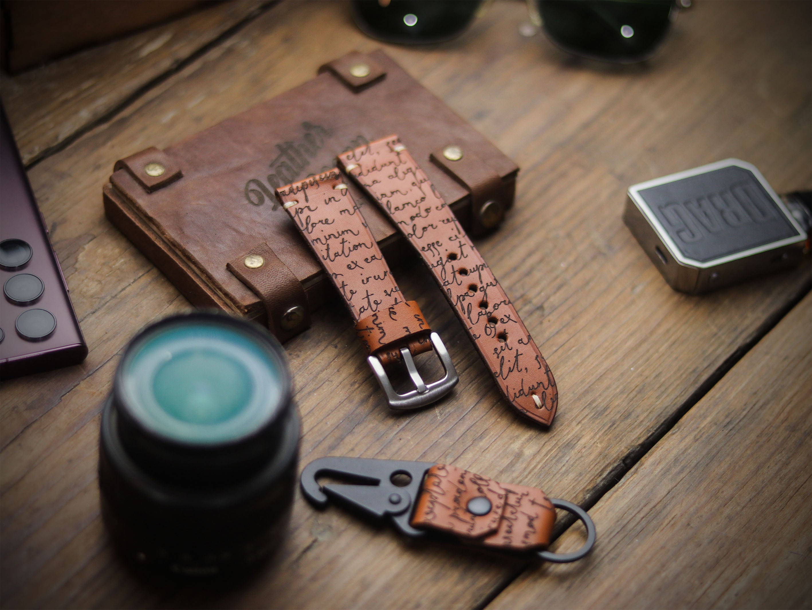 E3 ENGRAVED HAND-CRAFTED QUICK PINS STRAPS - TAN BROWN