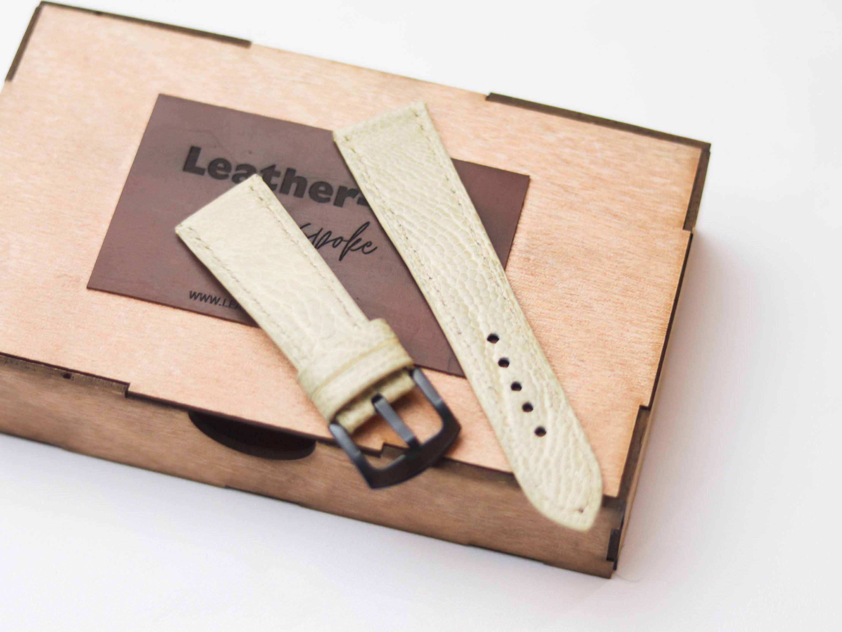 OSTRICH LEG SKIN WATCH STRAPS - PARCHMENT BIEGE (KNEE SIDE)