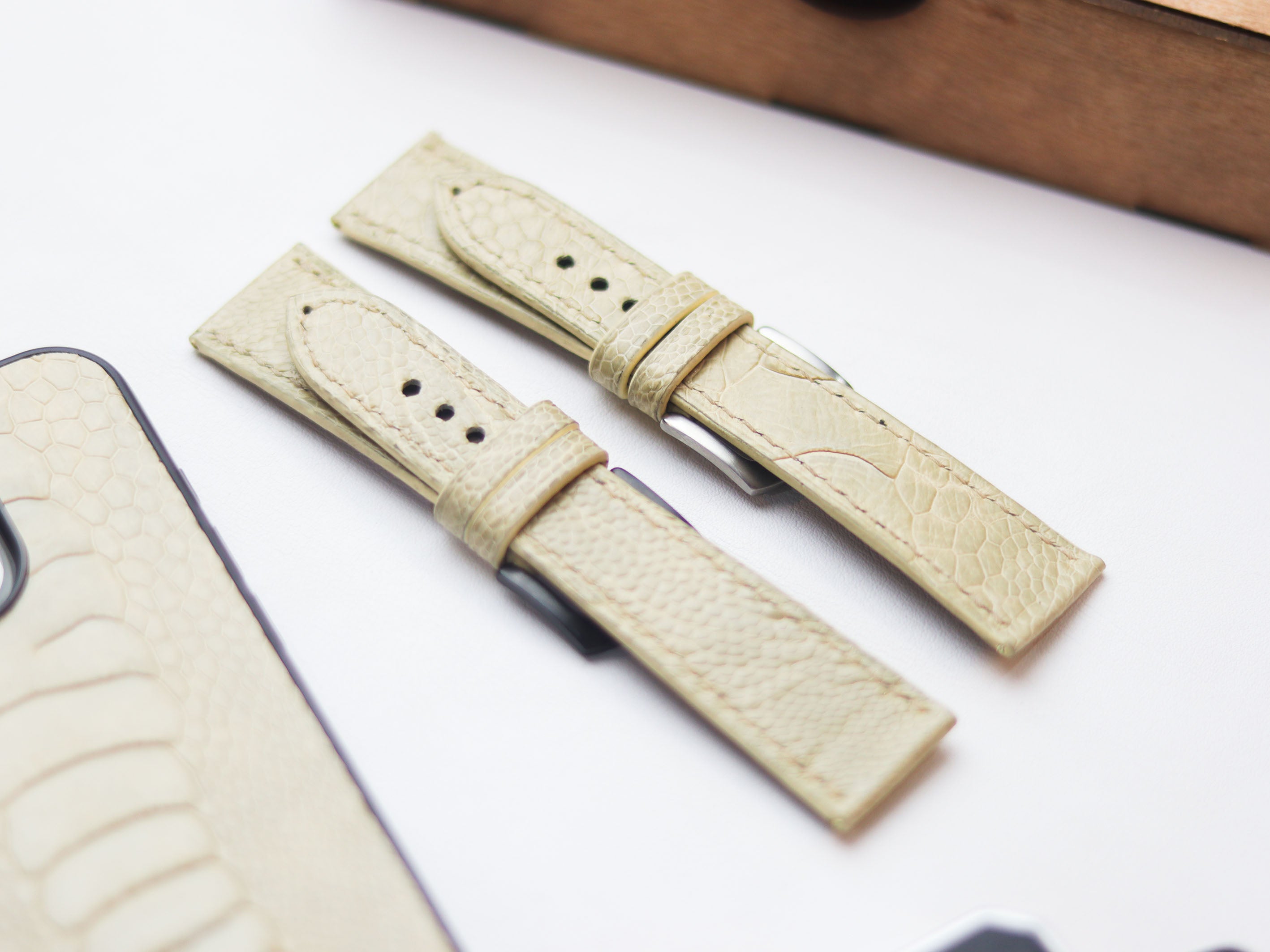 OSTRICH LEG SKIN WATCH STRAPS - PARCHMENT BIEGE (KNEE SIDE)