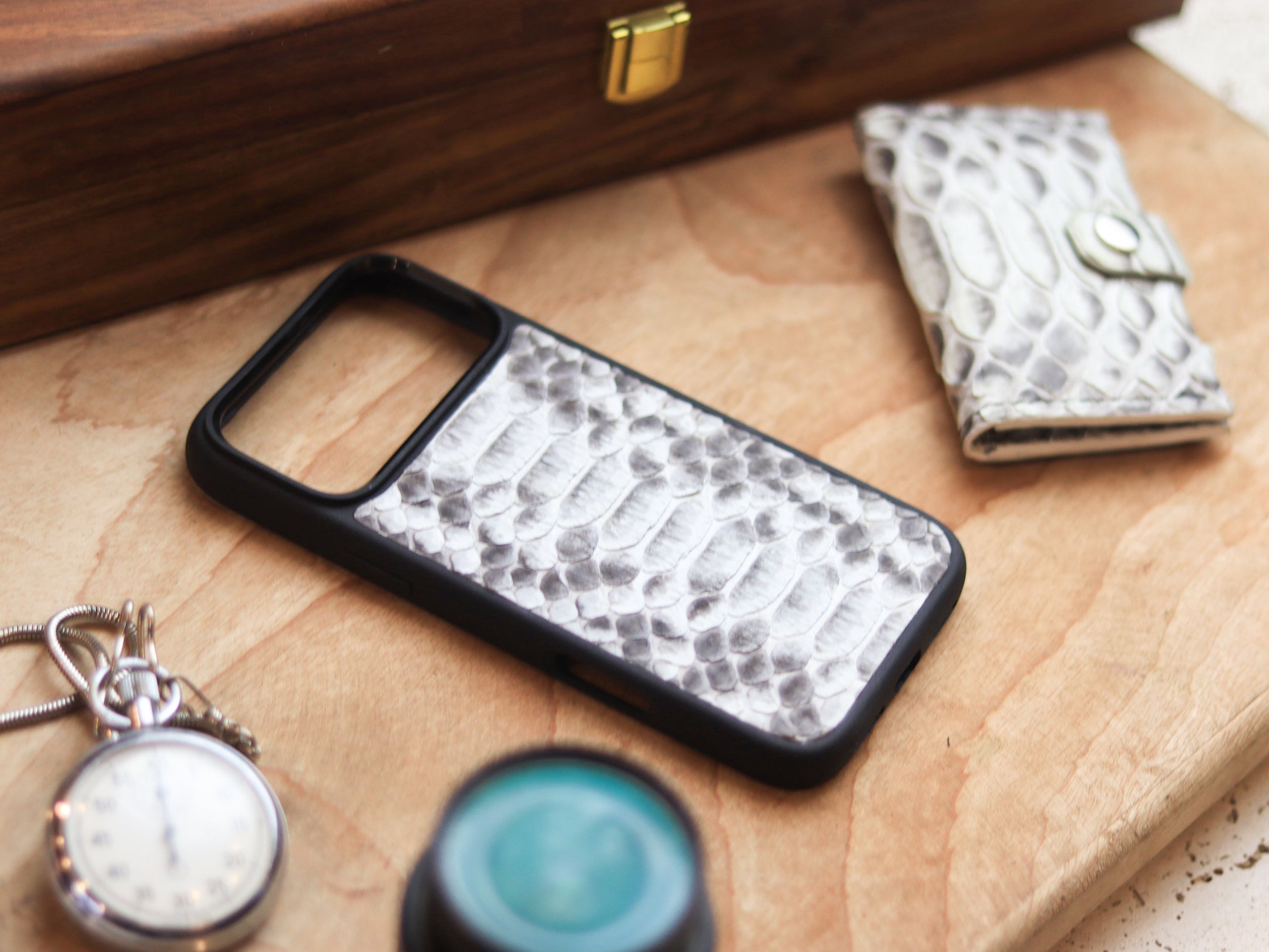 NATURAL COLOR PYTHON SKIN MAGSAFE CASE