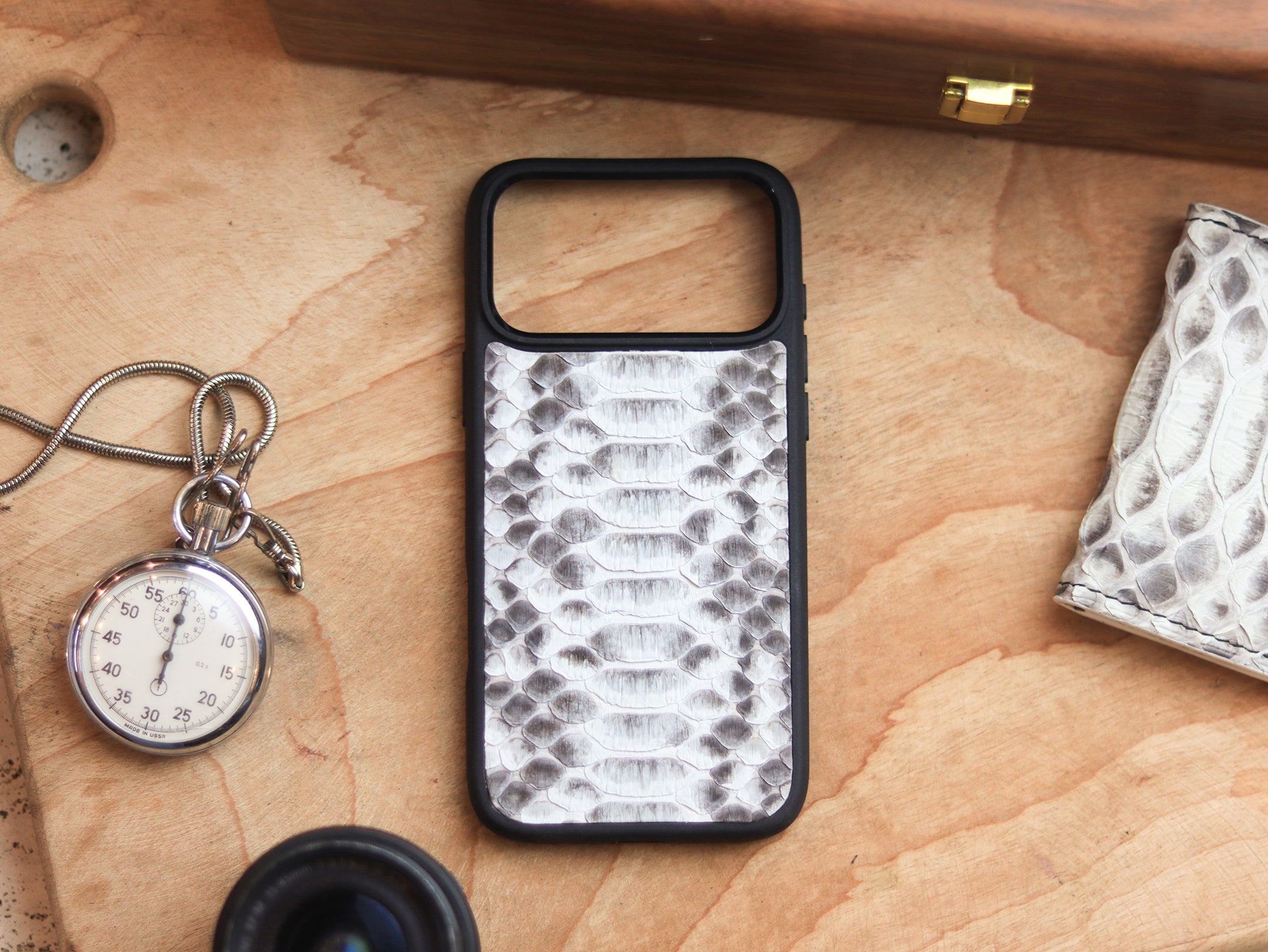 NATURAL COLOR PYTHON SKIN MAGSAFE CASE