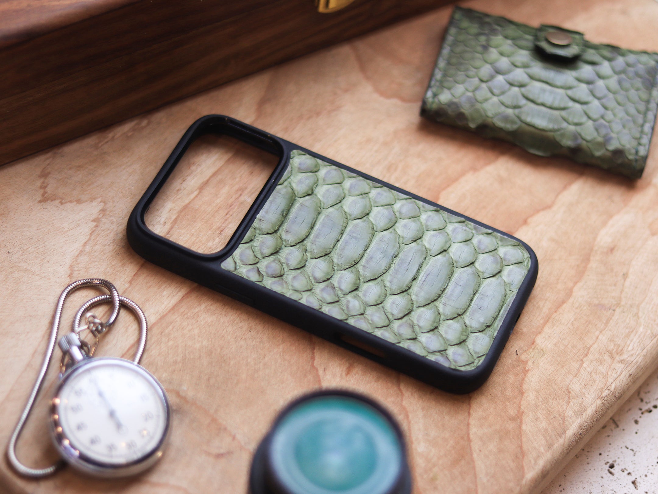 JUNIPER GREEN PYTHON SKIN MAGSAFE CASE
