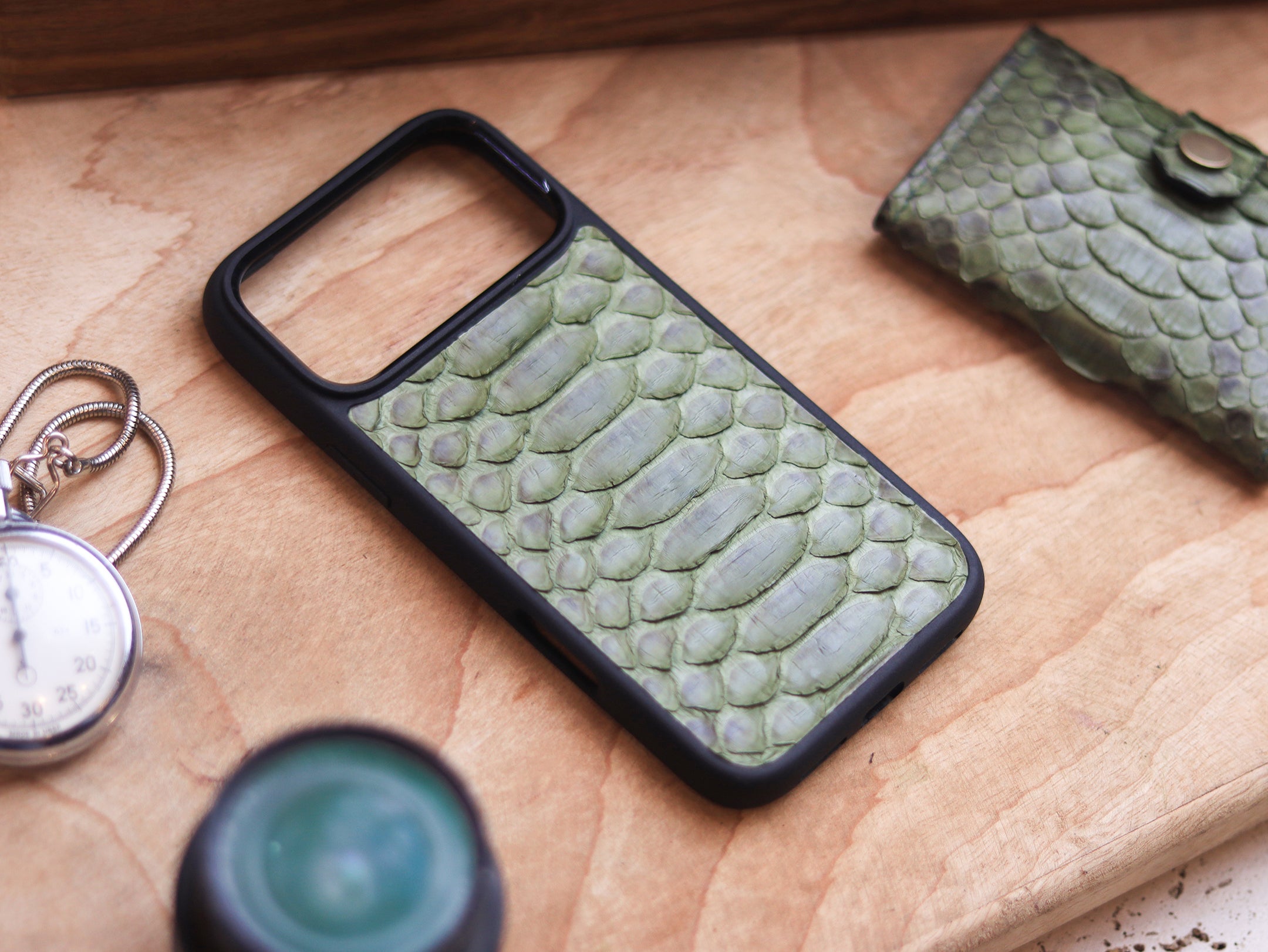 JUNIPER GREEN PYTHON SKIN MAGSAFE CASE