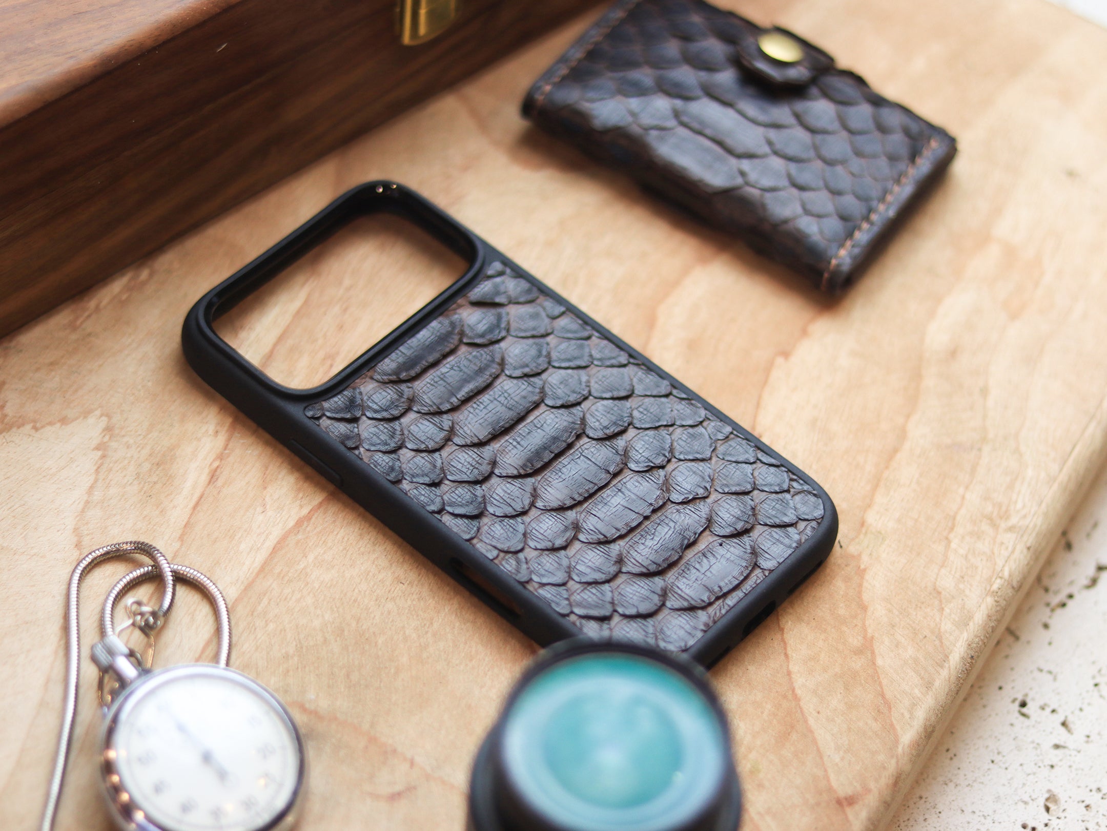 PECAN BROWN PYTHON SKIN MAGSAFE CASE