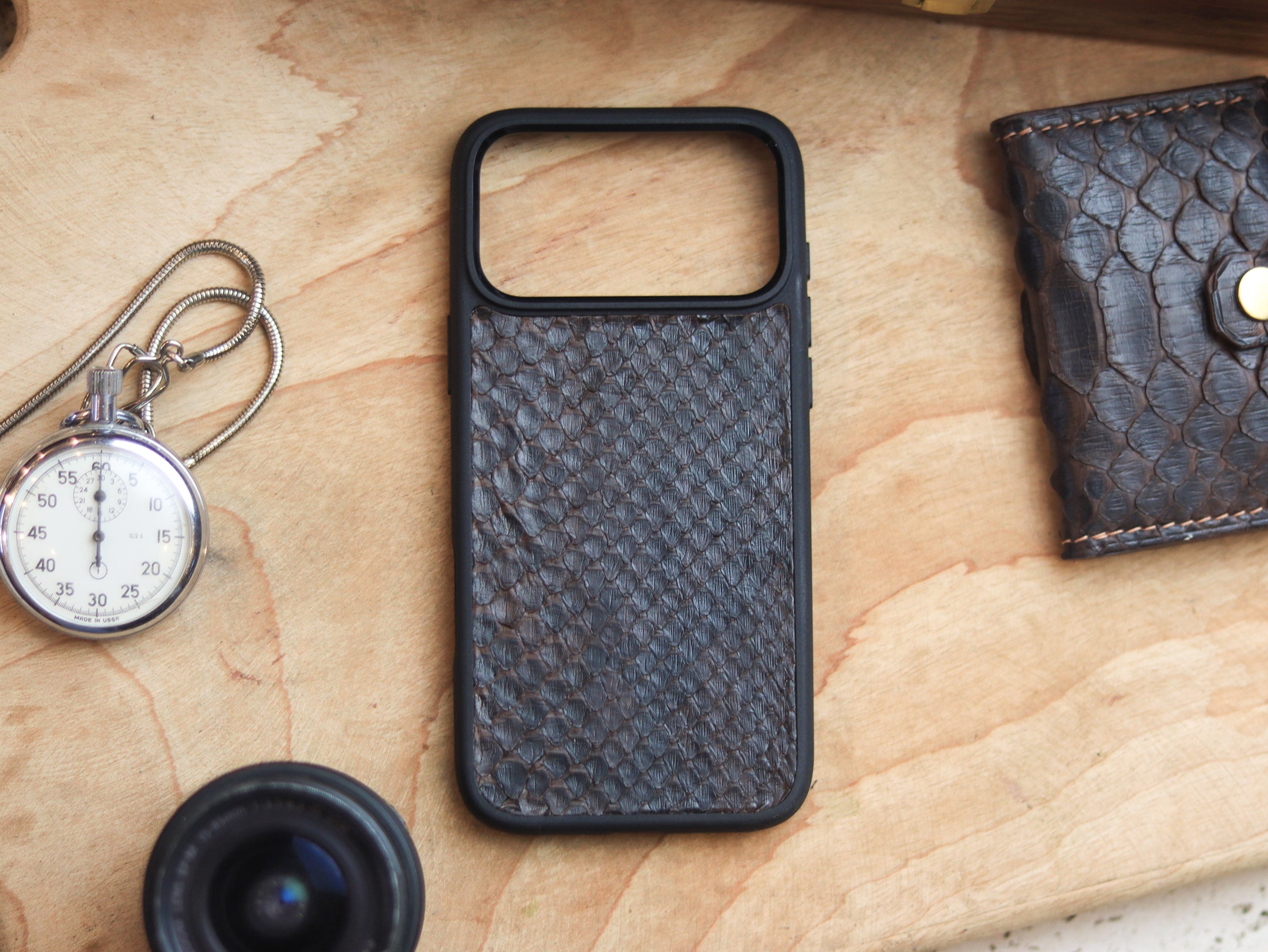 PECAN BROWN PYTHON SKIN MAGSAFE CASE