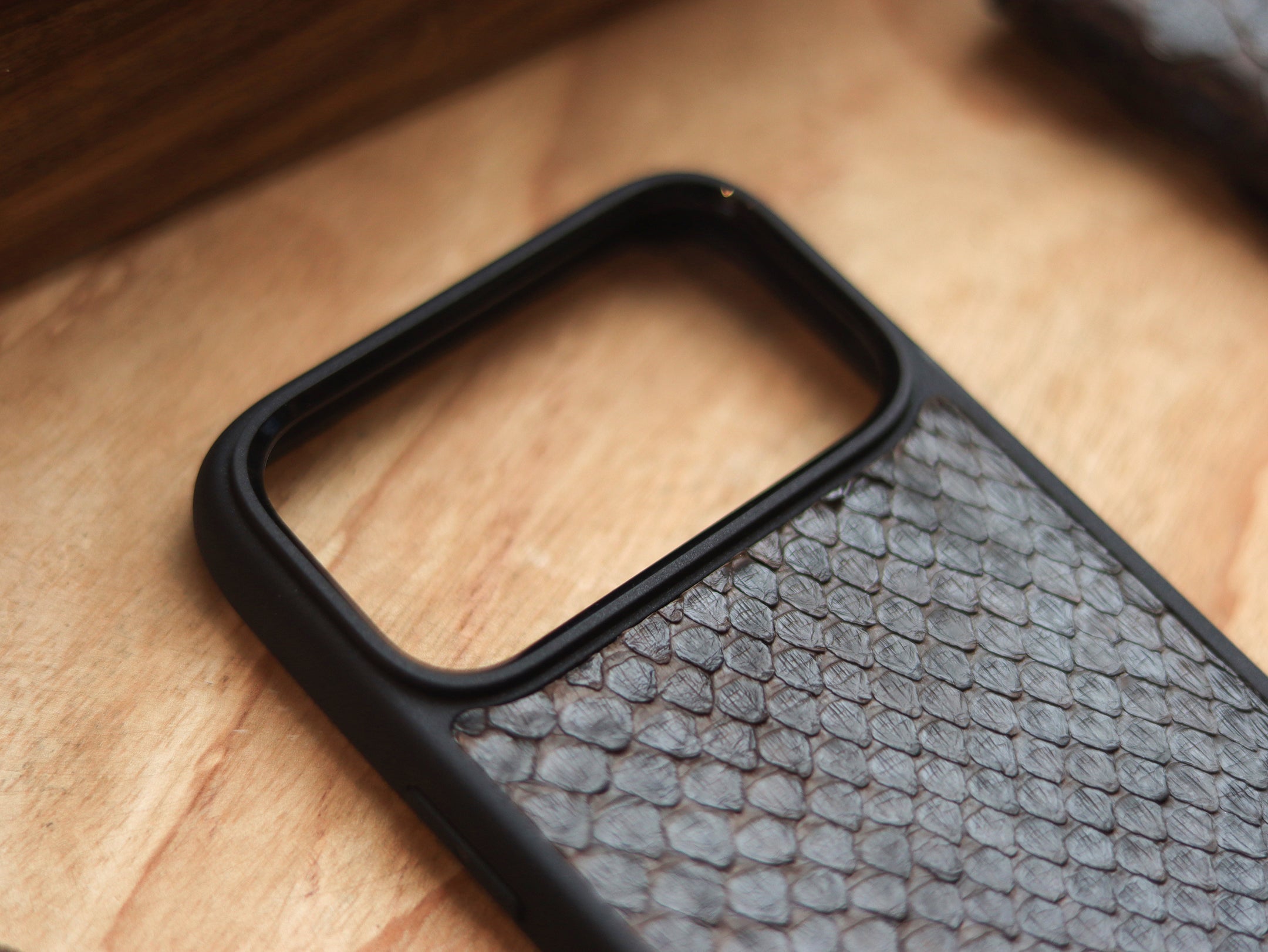 PECAN BROWN PYTHON SKIN MAGSAFE CASE
