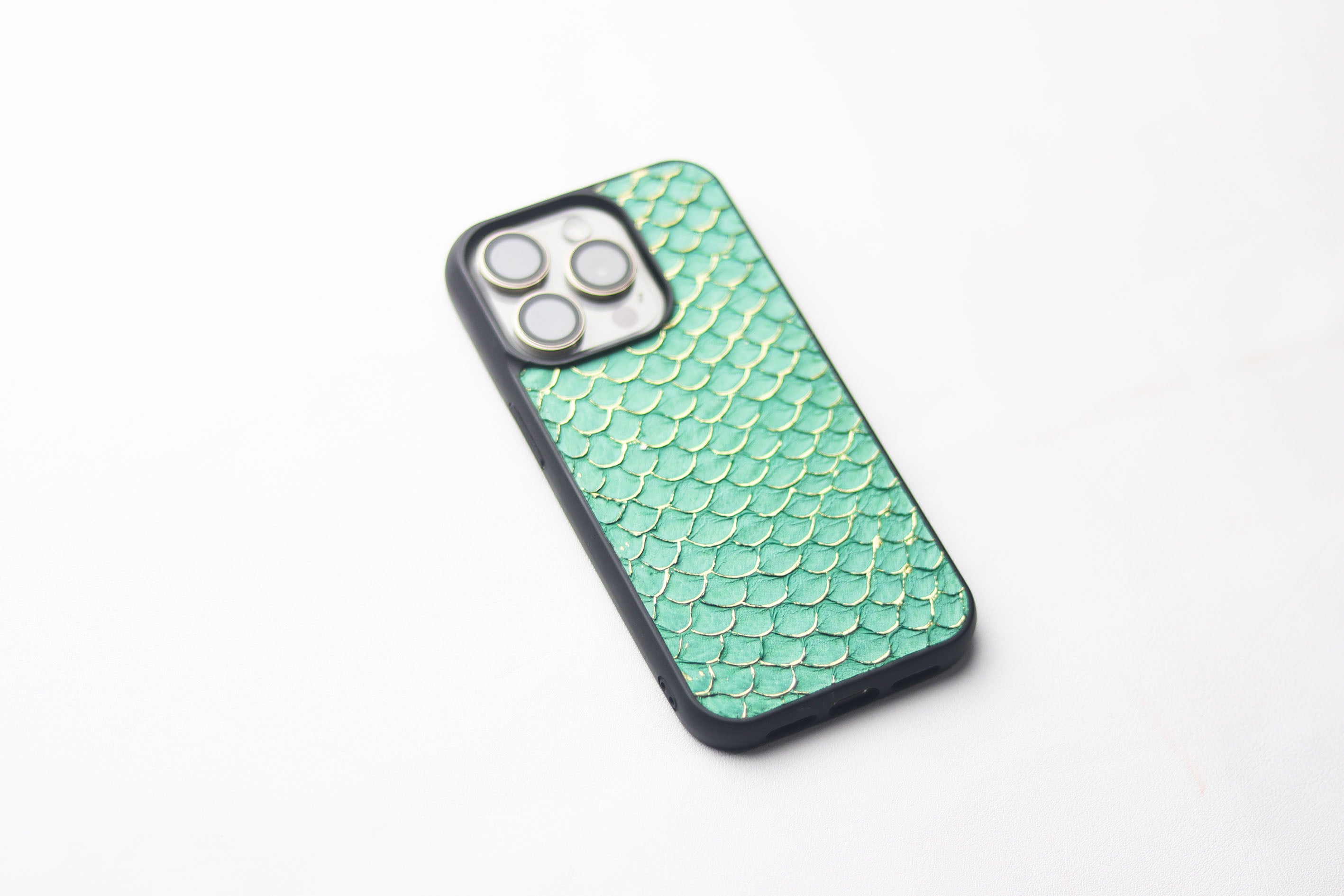 SEA FOAM GREEN TILAPIA FISH SKIN PHONE CASE