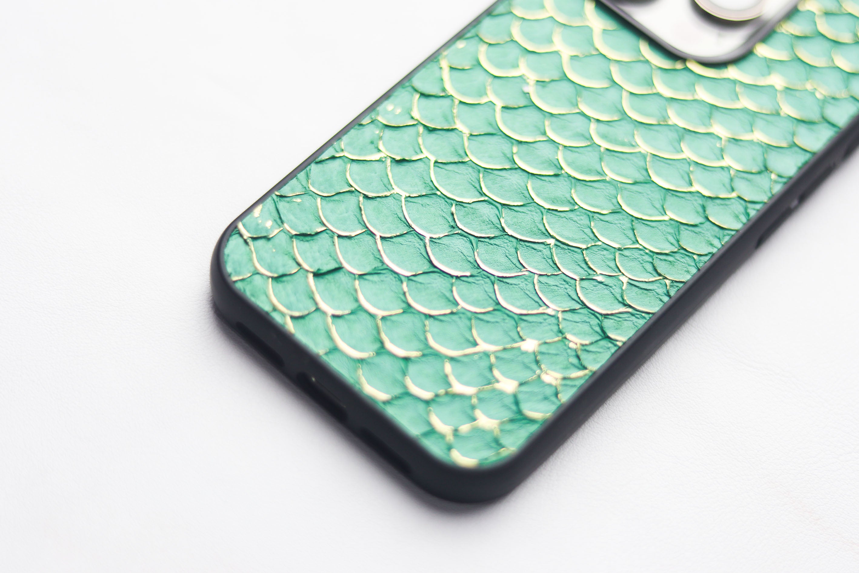 SEA FOAM GREEN TILAPIA FISH SKIN PHONE CASE