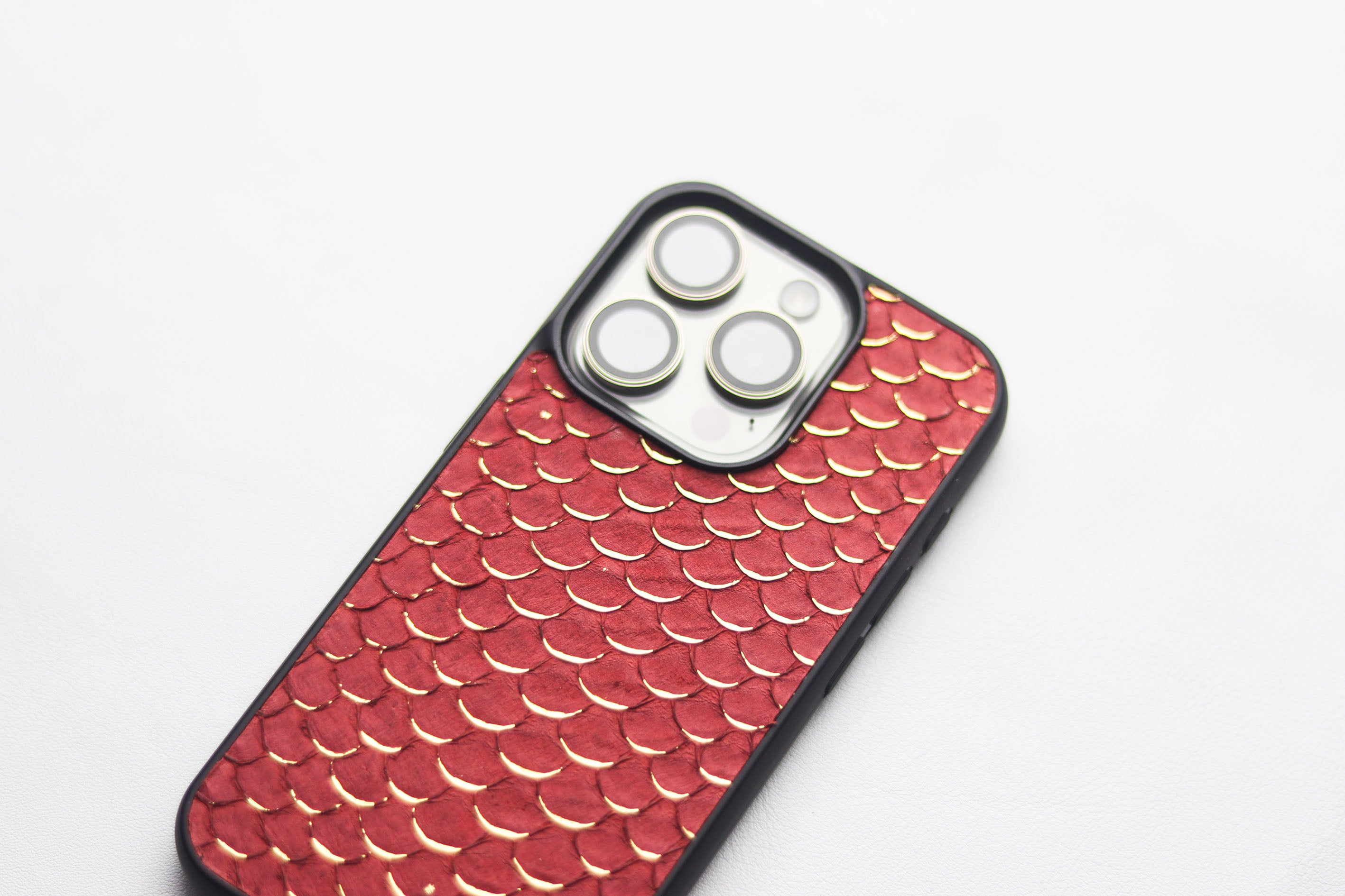 VIVID BURGUNDY TILAPIA FISH SKIN PHONE CASE