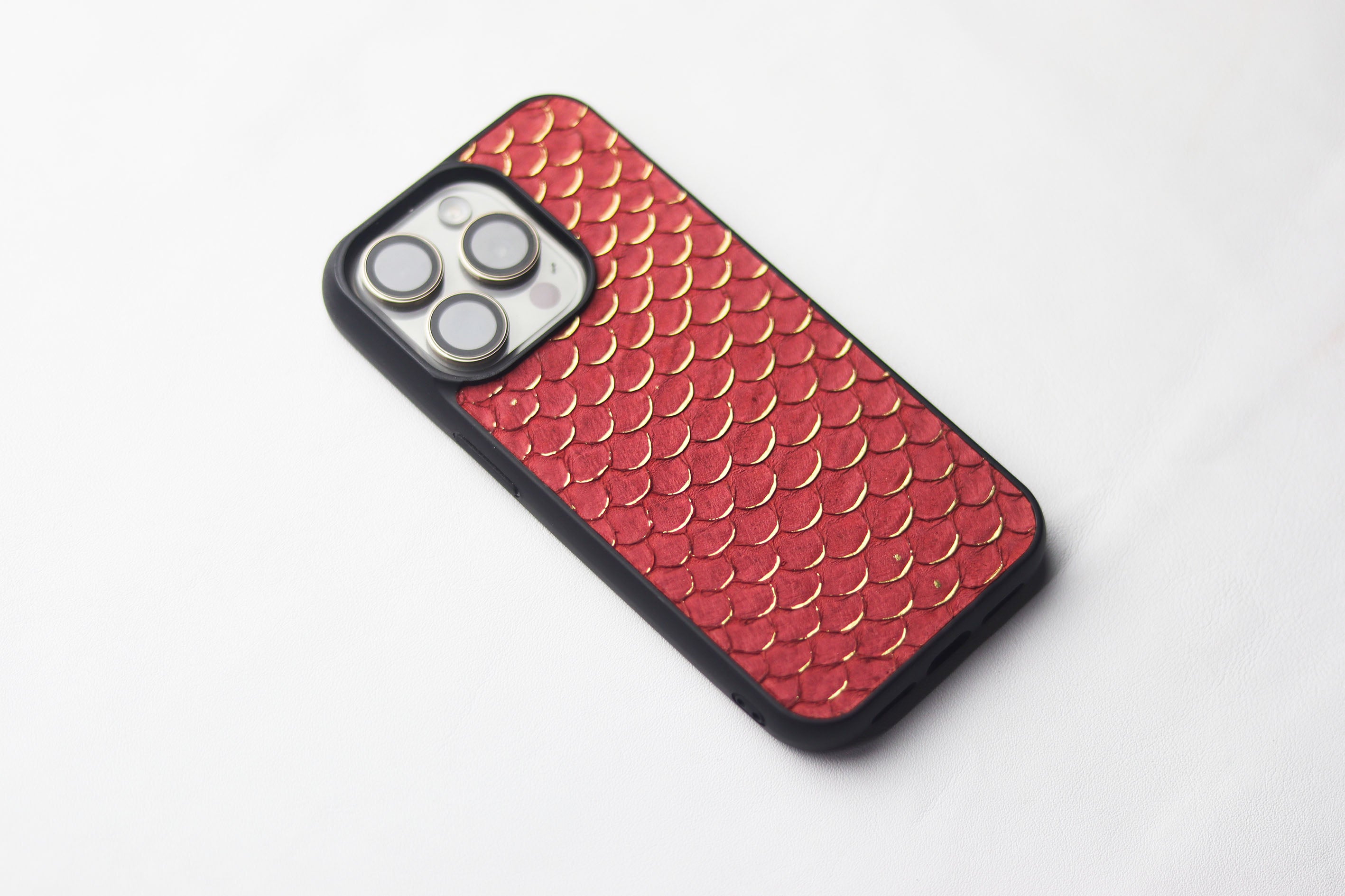 VIVID BURGUNDY TILAPIA FISH SKIN PHONE CASE