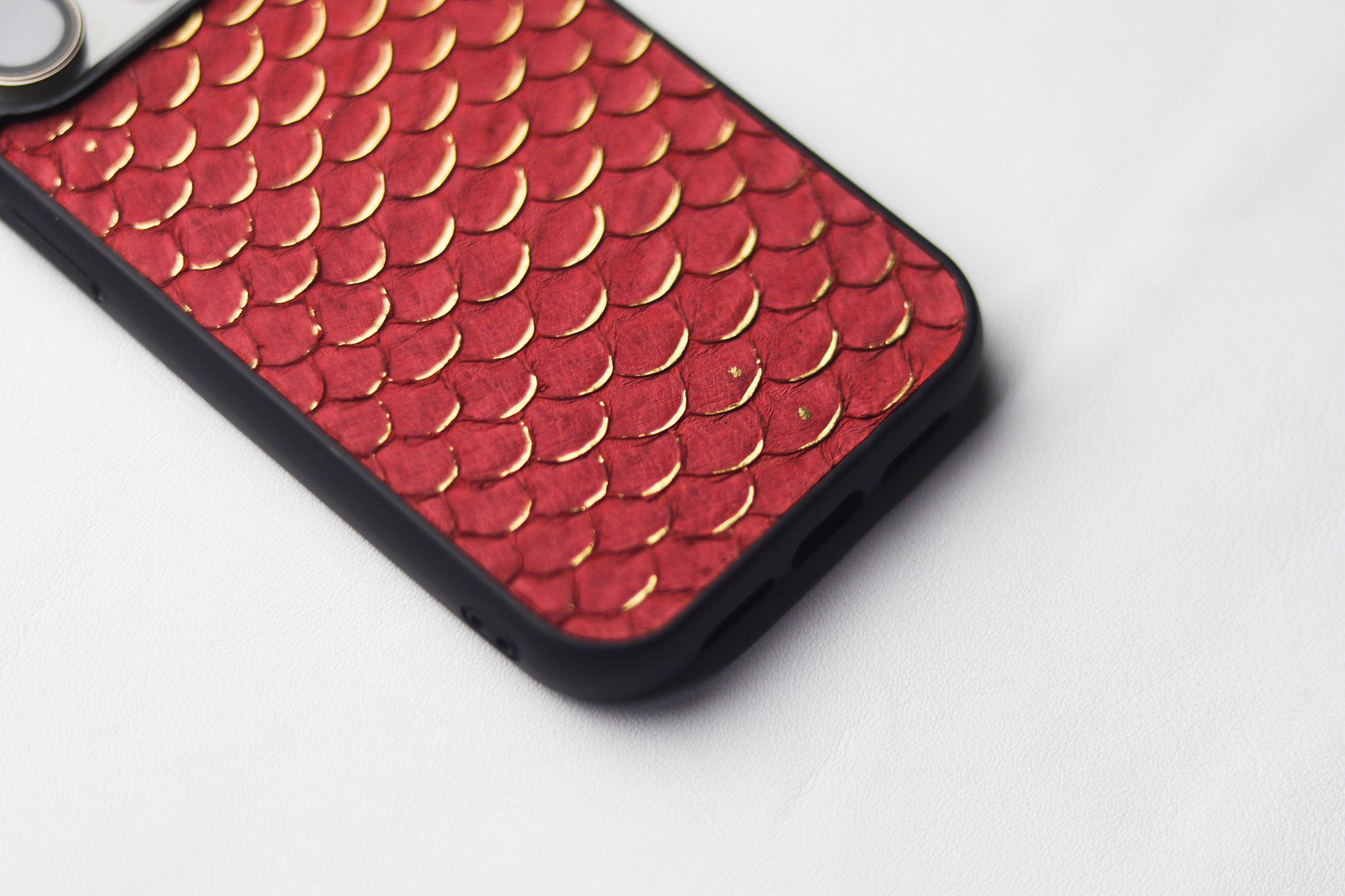 VIVID BURGUNDY TILAPIA FISH SKIN PHONE CASE