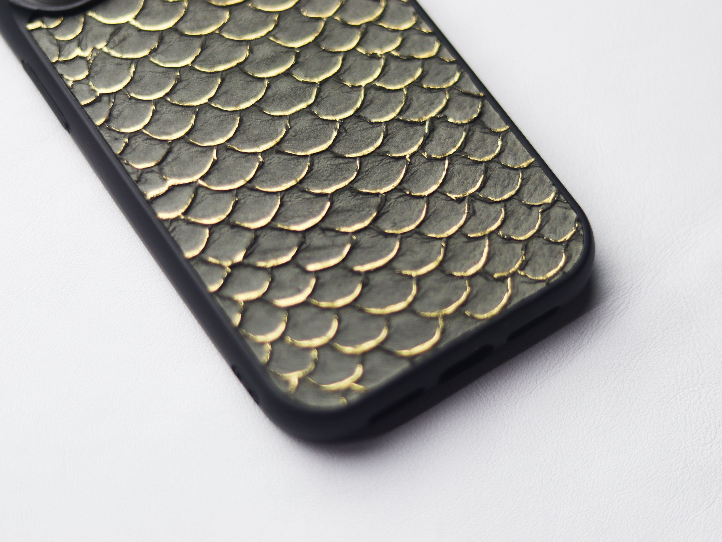 STEEL GRAY TILAPIA FISH SKIN PHONE CASE