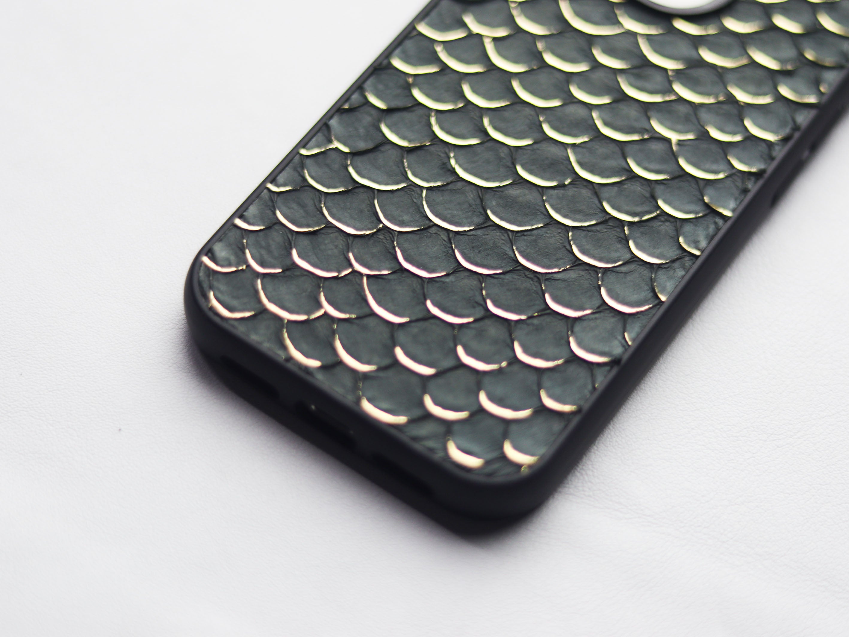 SHADOW GRAY TILAPIA FISH SKIN PHONE CASE