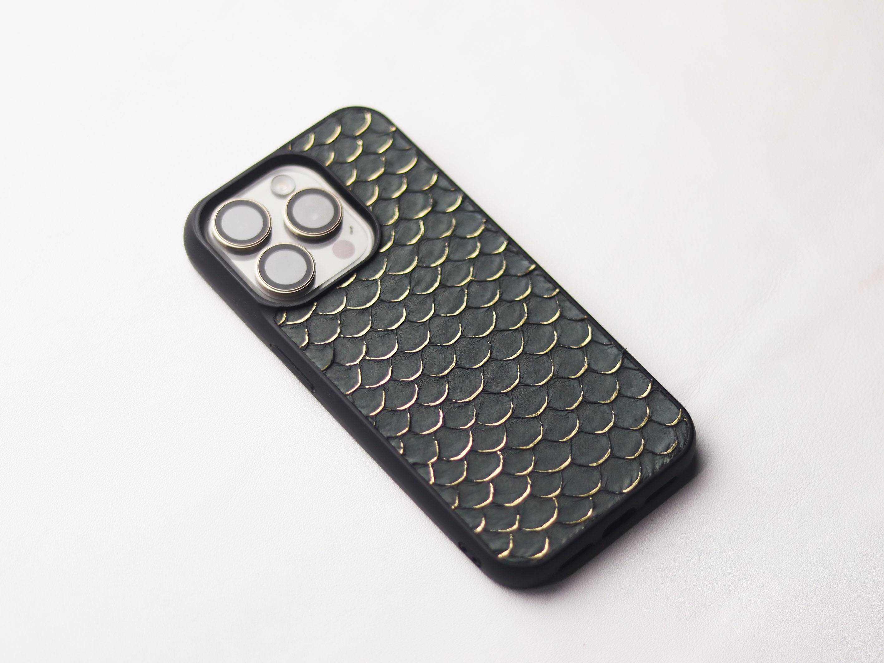 SHADOW GRAY TILAPIA FISH SKIN PHONE CASE