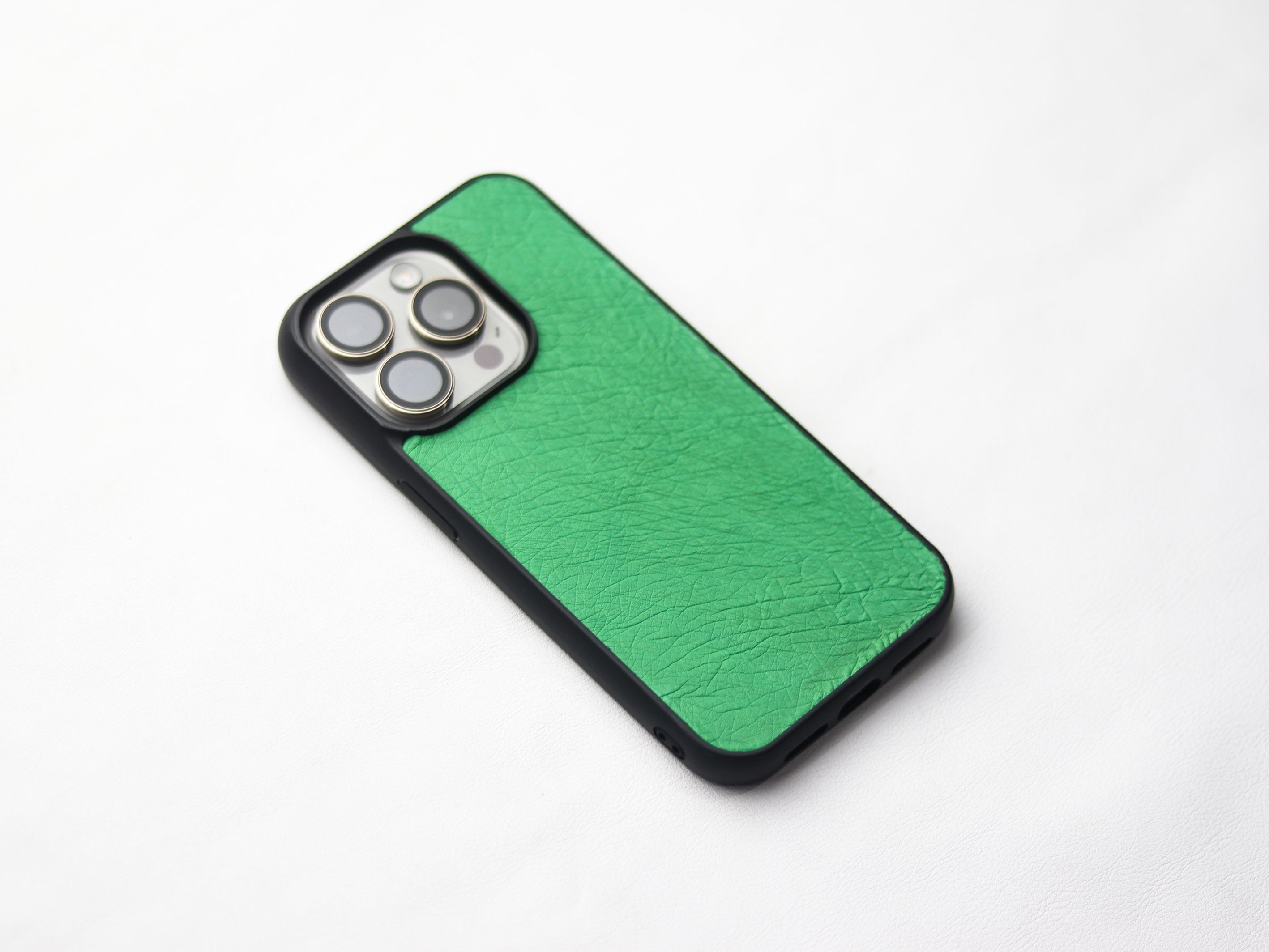 PARAKEET GREEN OSTRICH SKIN PHONE CASE (NON-FOLLICLE)