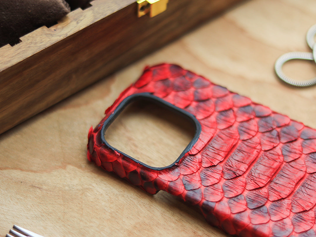 VENETIAN RED PYTHON SKIN 360° MAGSAFE CASE