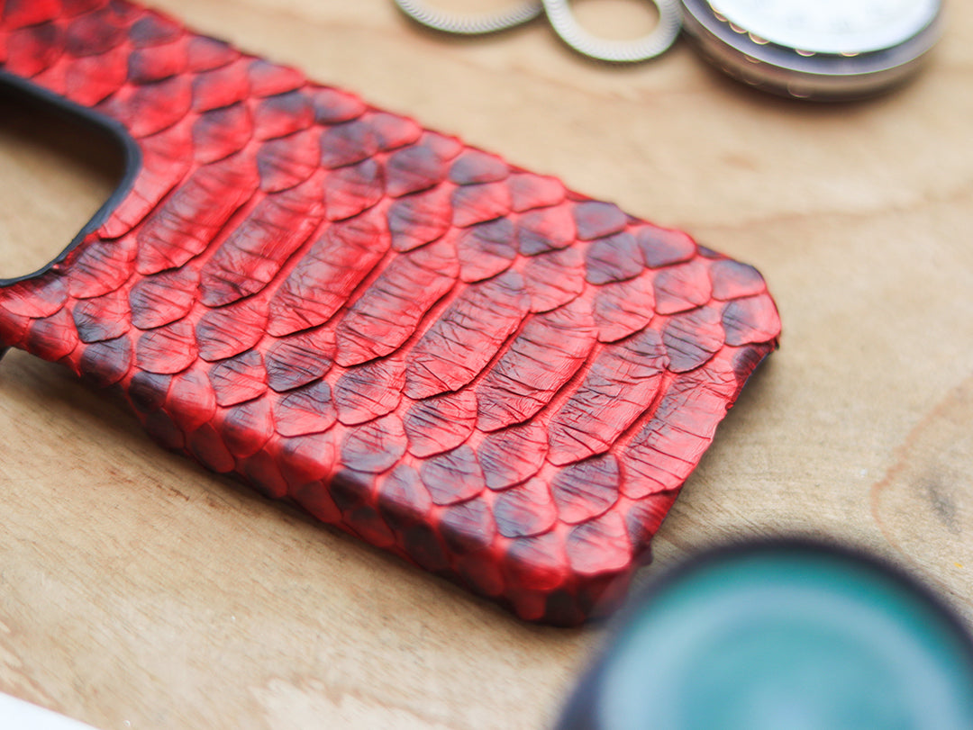 VENETIAN RED PYTHON SKIN 360° MAGSAFE CASE