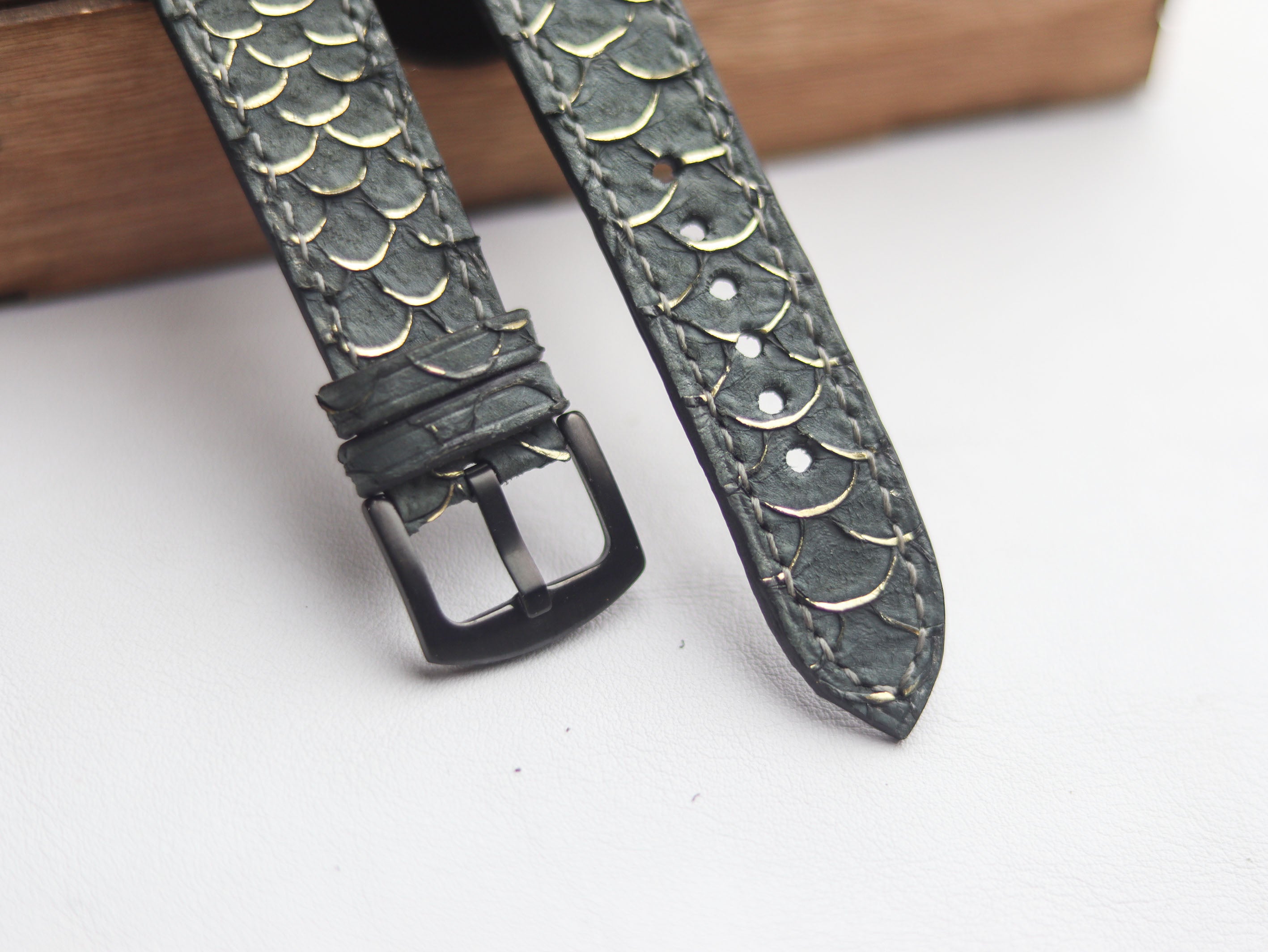 TILAPIA FISH SKIN WATCH STRAPS - SHADOW GRAY