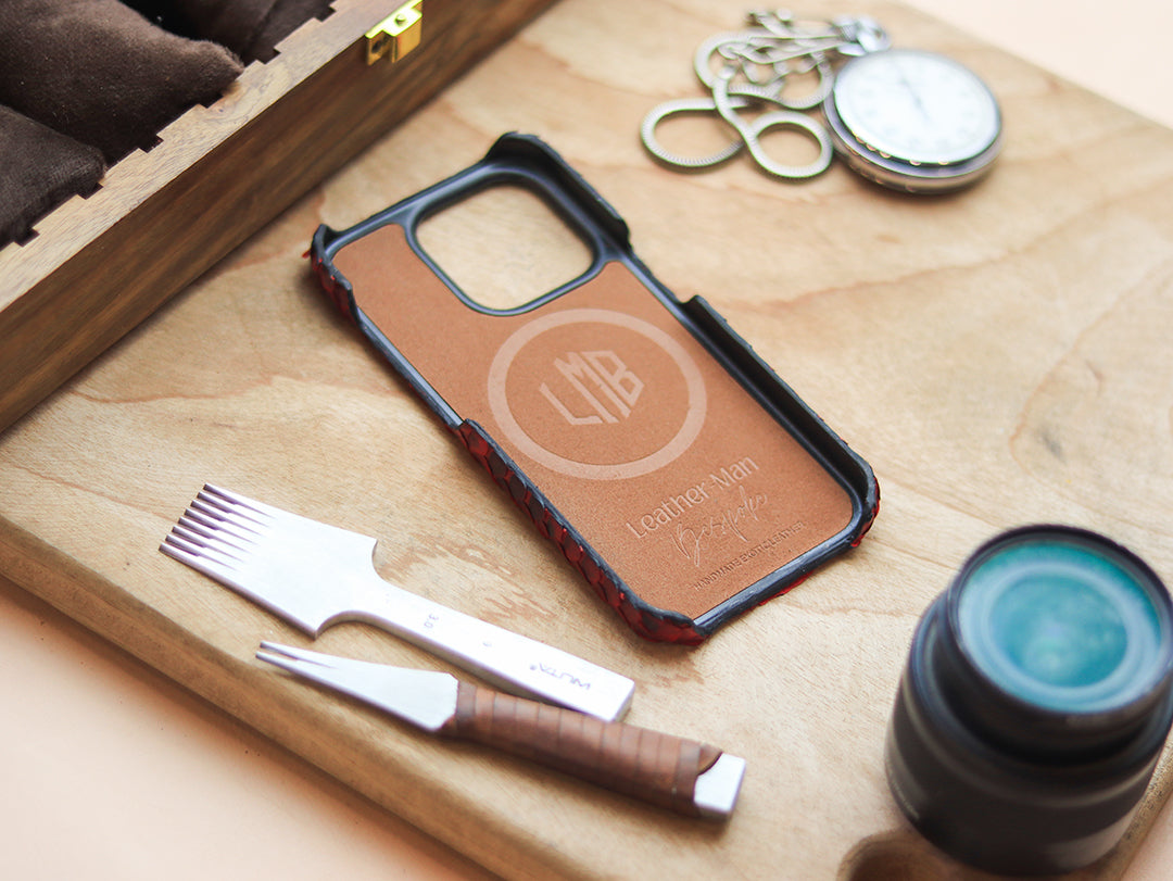 VENETIAN RED PYTHON SKIN 360° MAGSAFE CASE