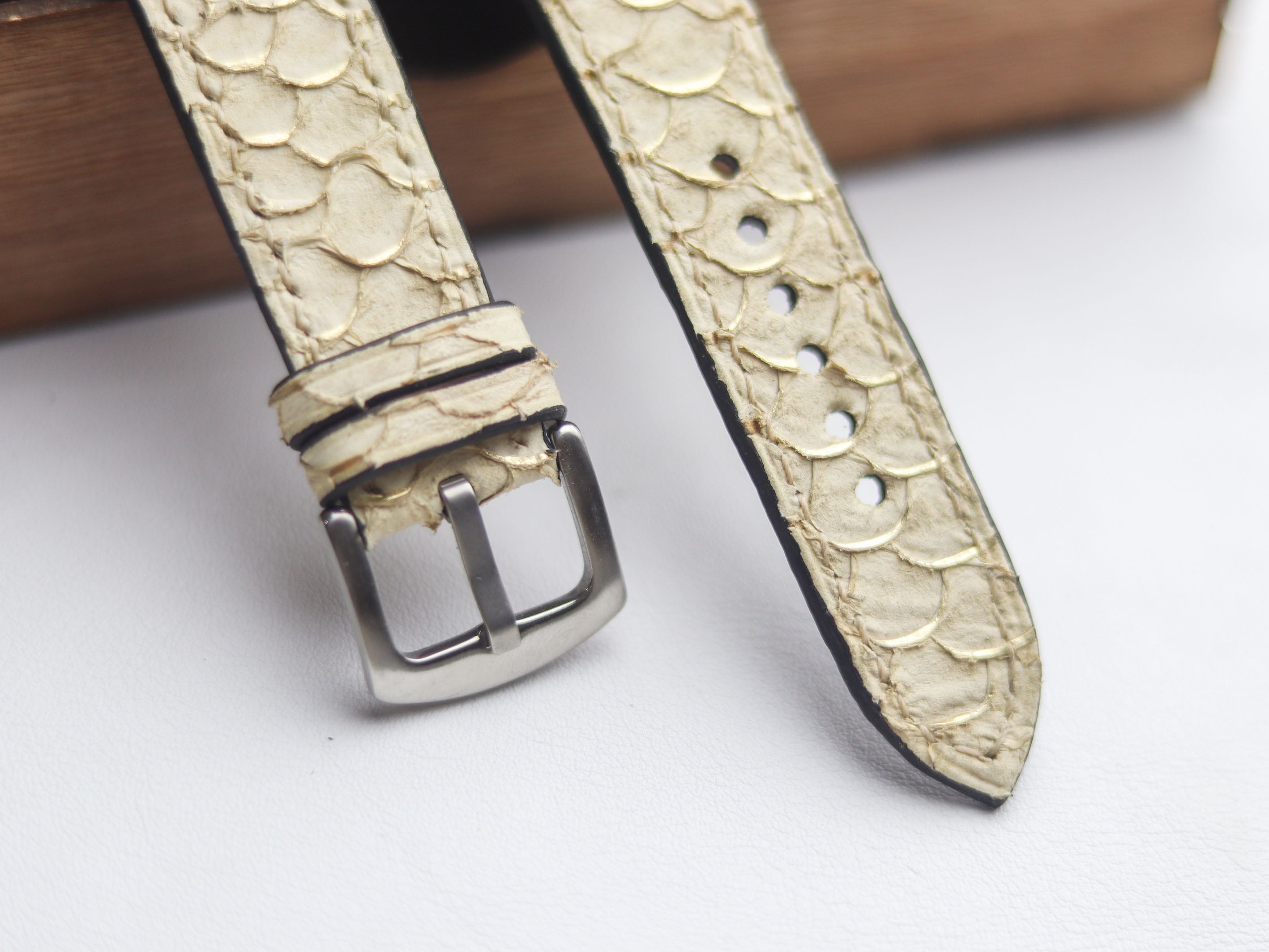 TILAPIA FISH SKIN WATCH STRAPS - ALABESTER WHITE