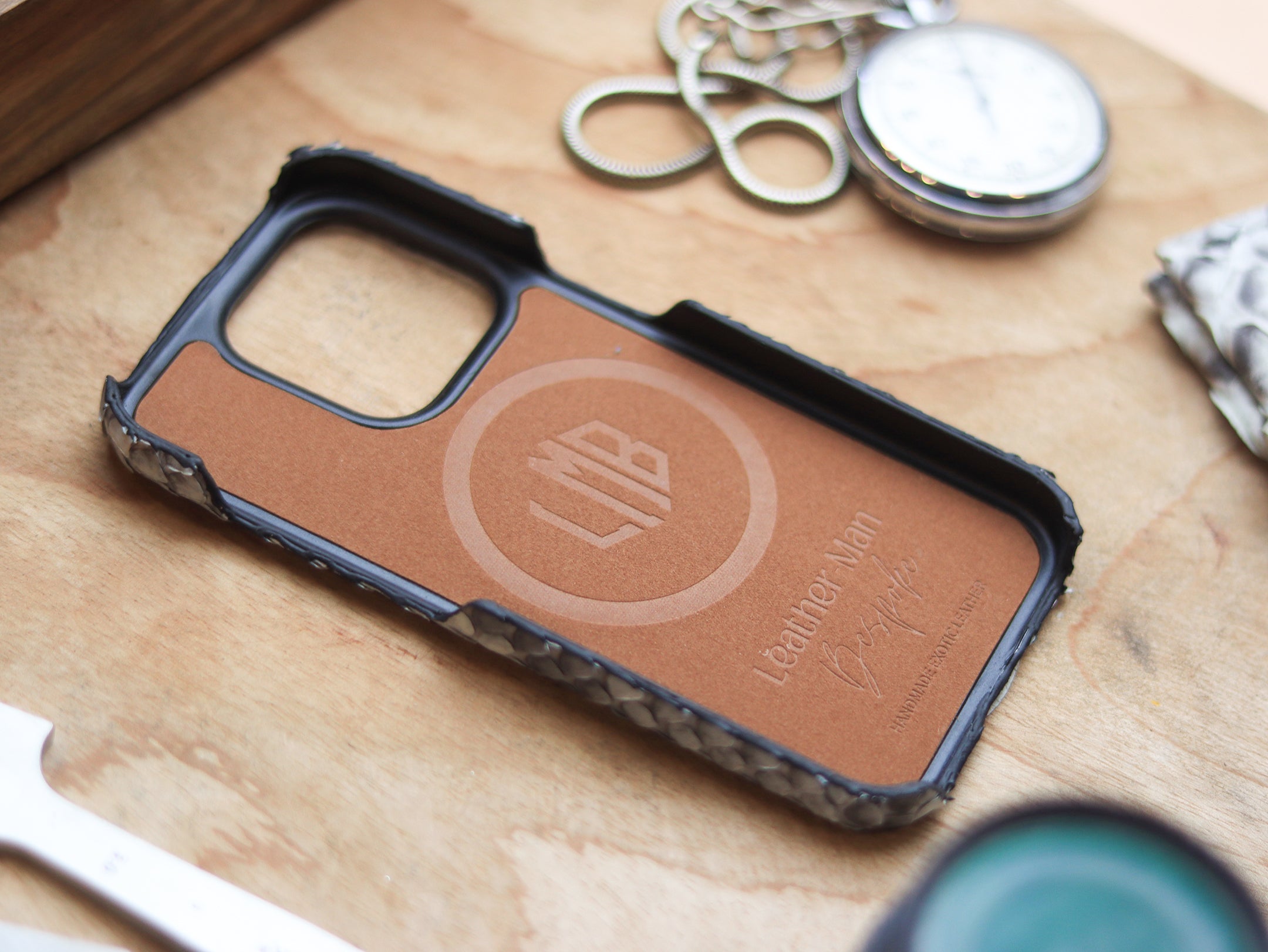 NATURAL PYTHON SKIN 360° MAGSAFE CASE