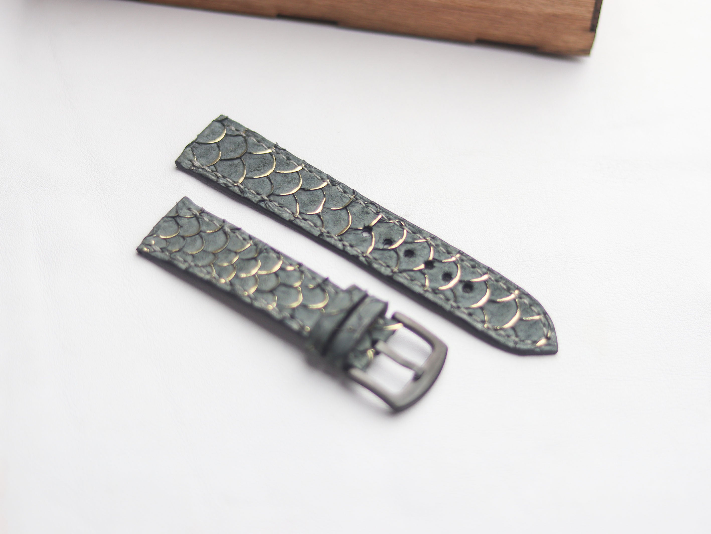 TILAPIA FISH SKIN WATCH STRAPS - SHADOW GRAY