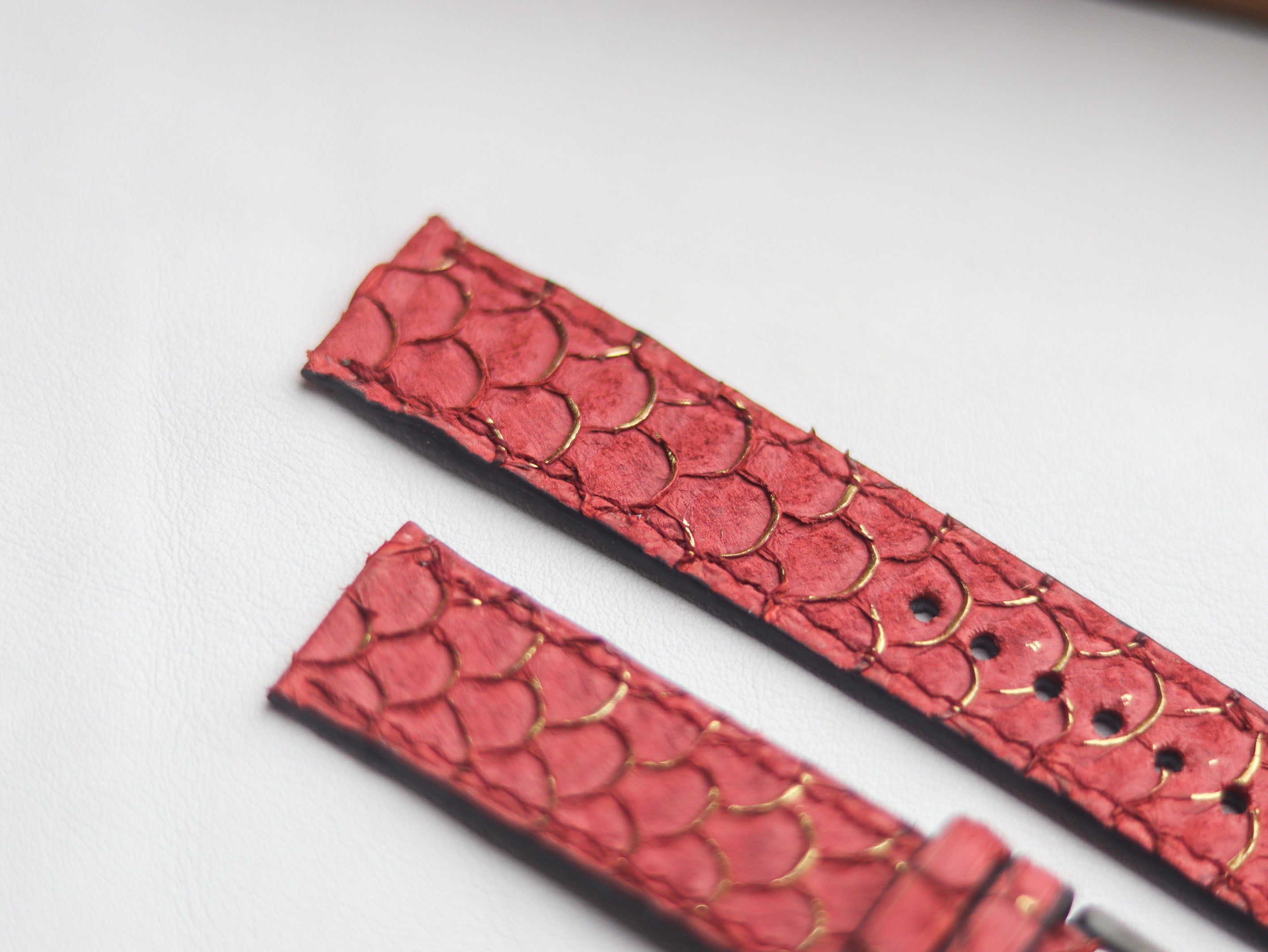 TILAPIA FISH SKIN WATCH STRAPS - VIVID BURGUNDY