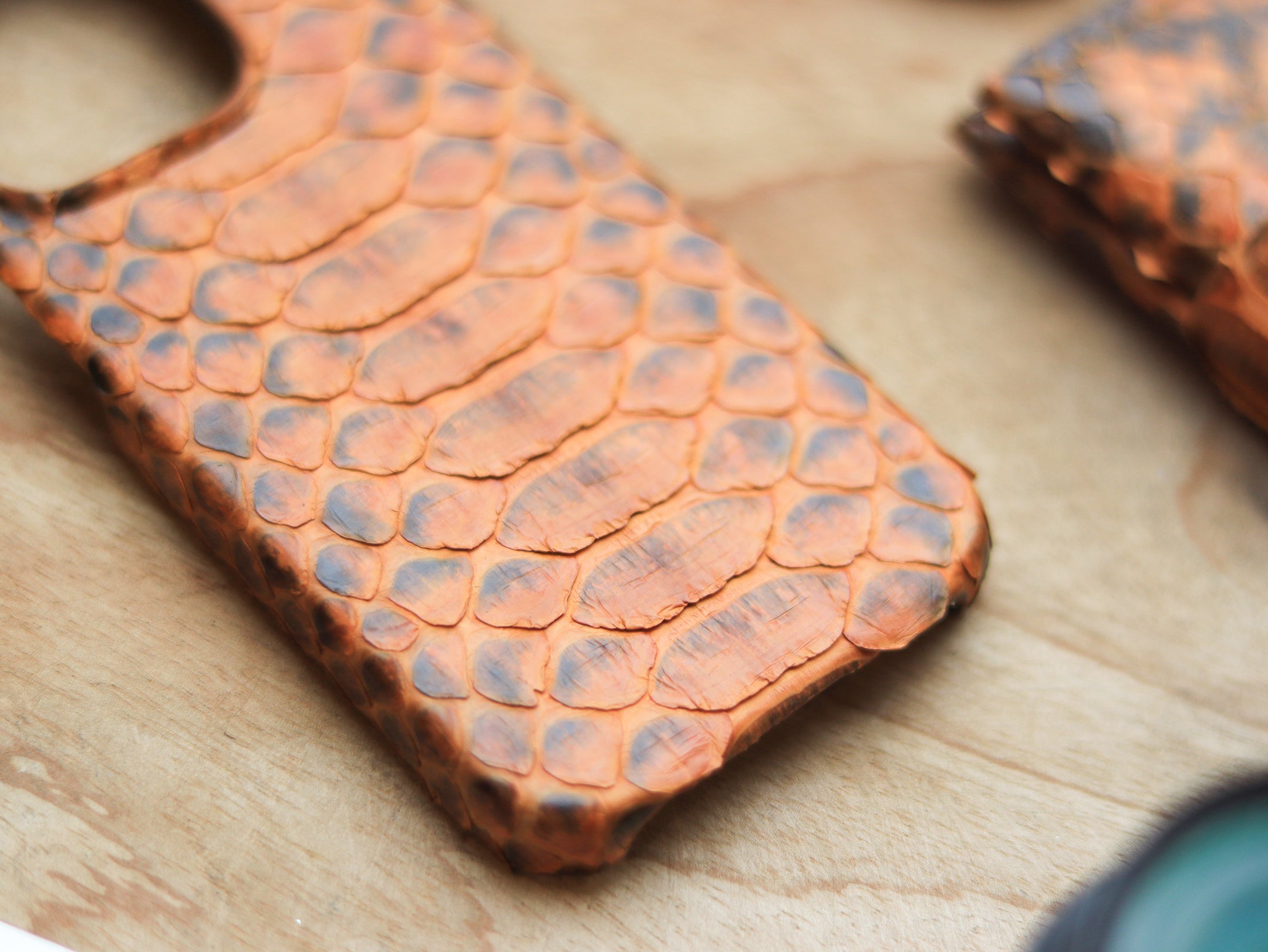 COPPER BROWN PYTHON SKIN 360° MAGSAFE CASE
