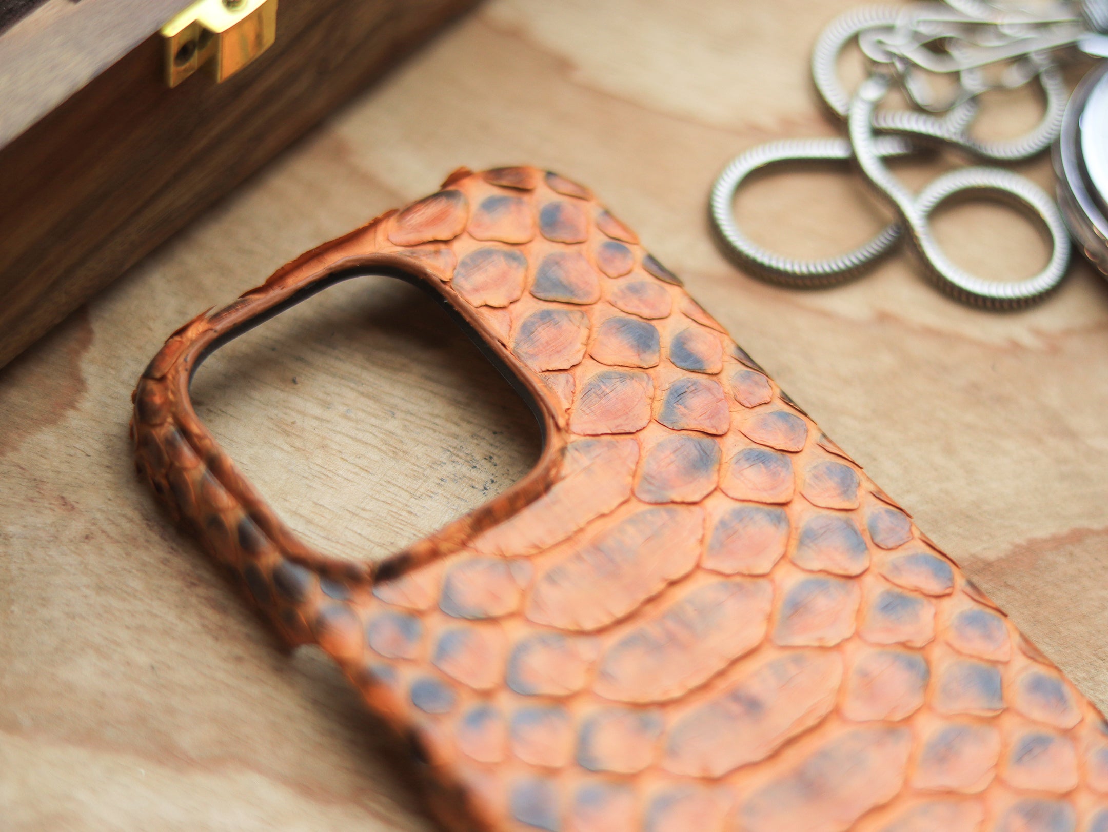 COPPER BROWN PYTHON SKIN 360° MAGSAFE CASE