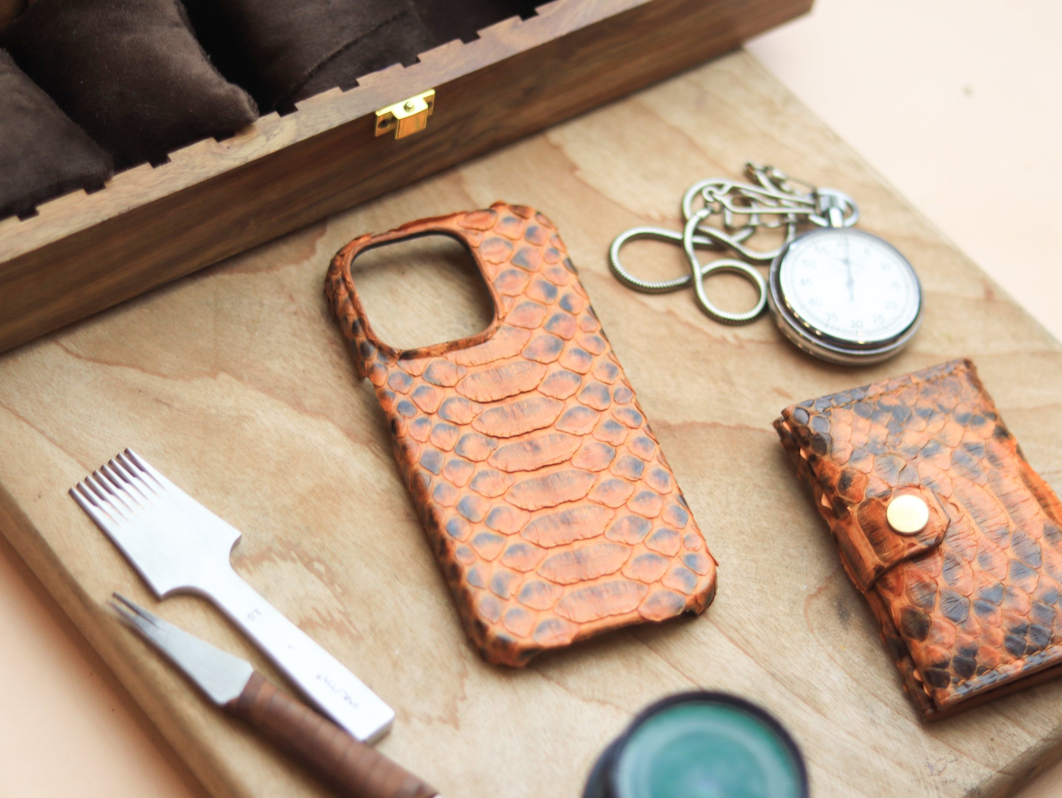 COPPER BROWN PYTHON SKIN 360° MAGSAFE CASE