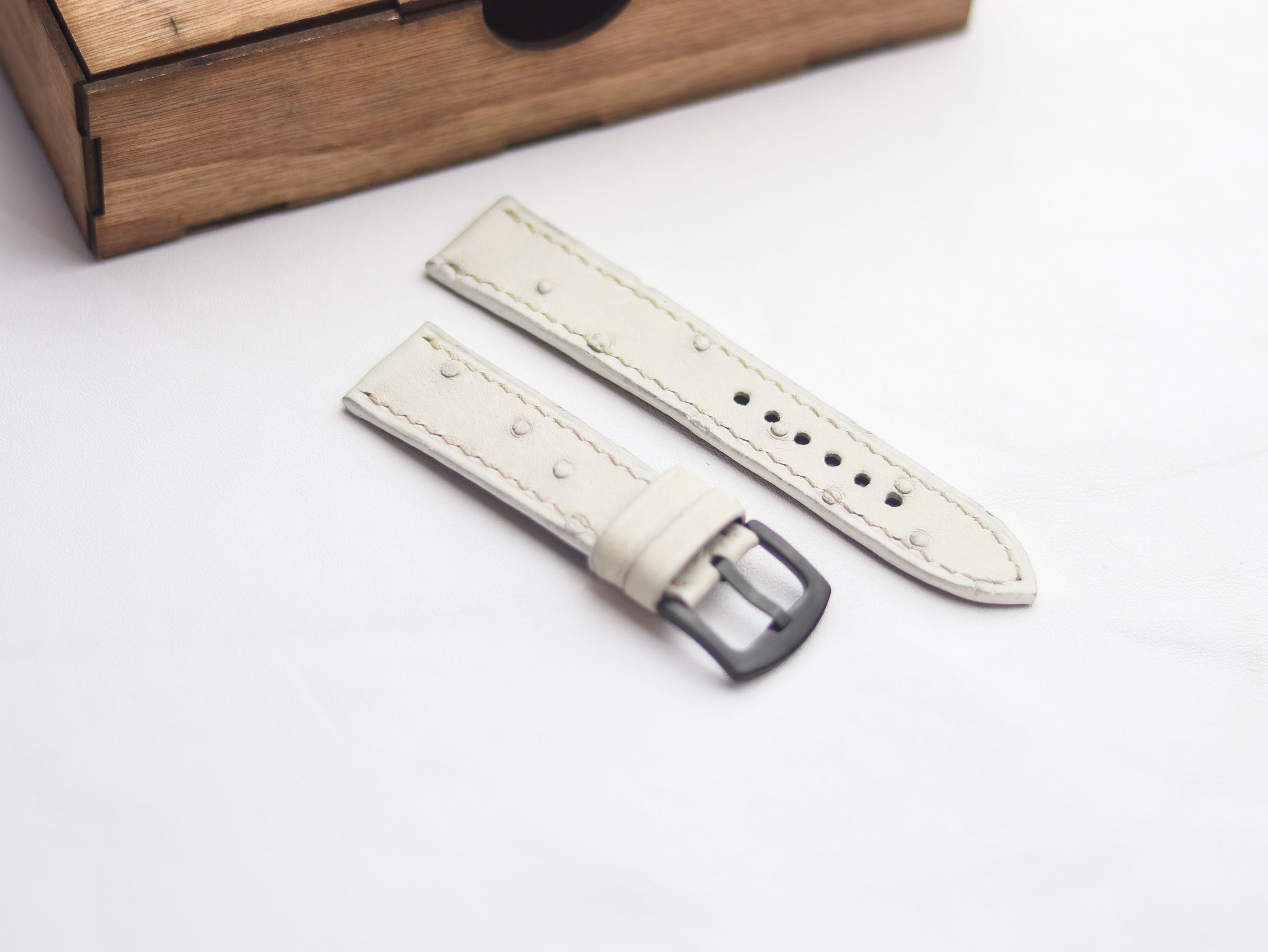 OSTRICH SKIN WATCH STRAPS - SERBING WHITE (FOLLICLE)