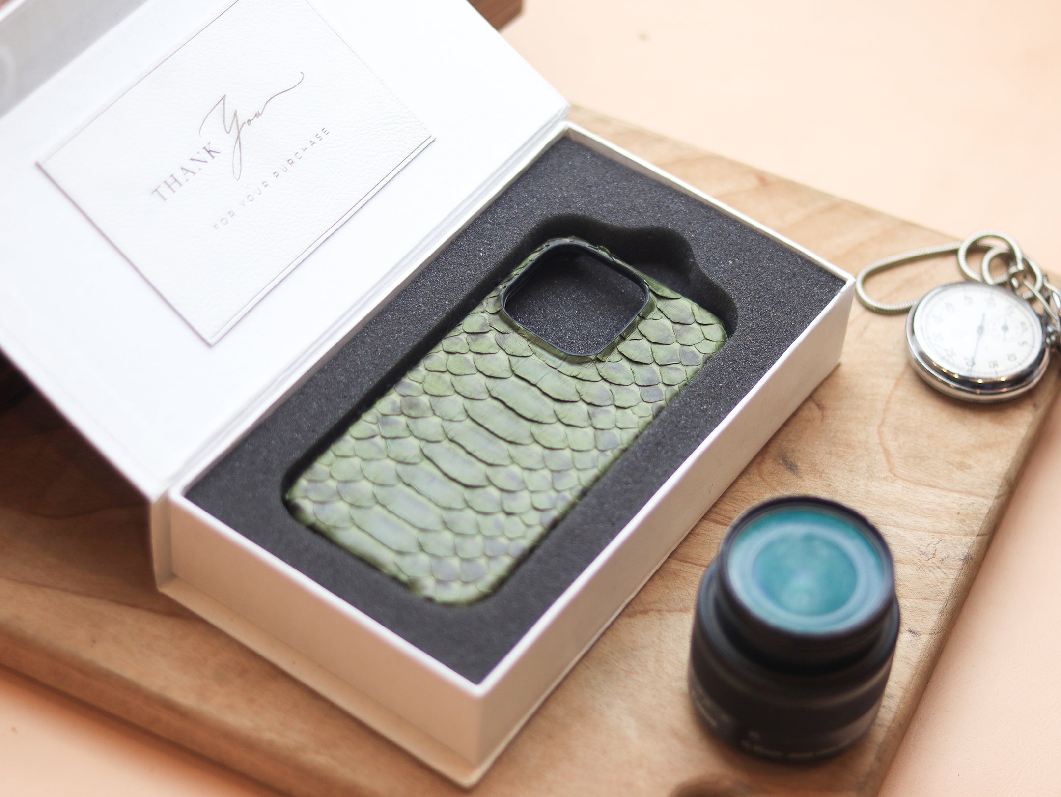 JUNIPER GREEN PYTHON SKIN 360° MAGSAFE CASE