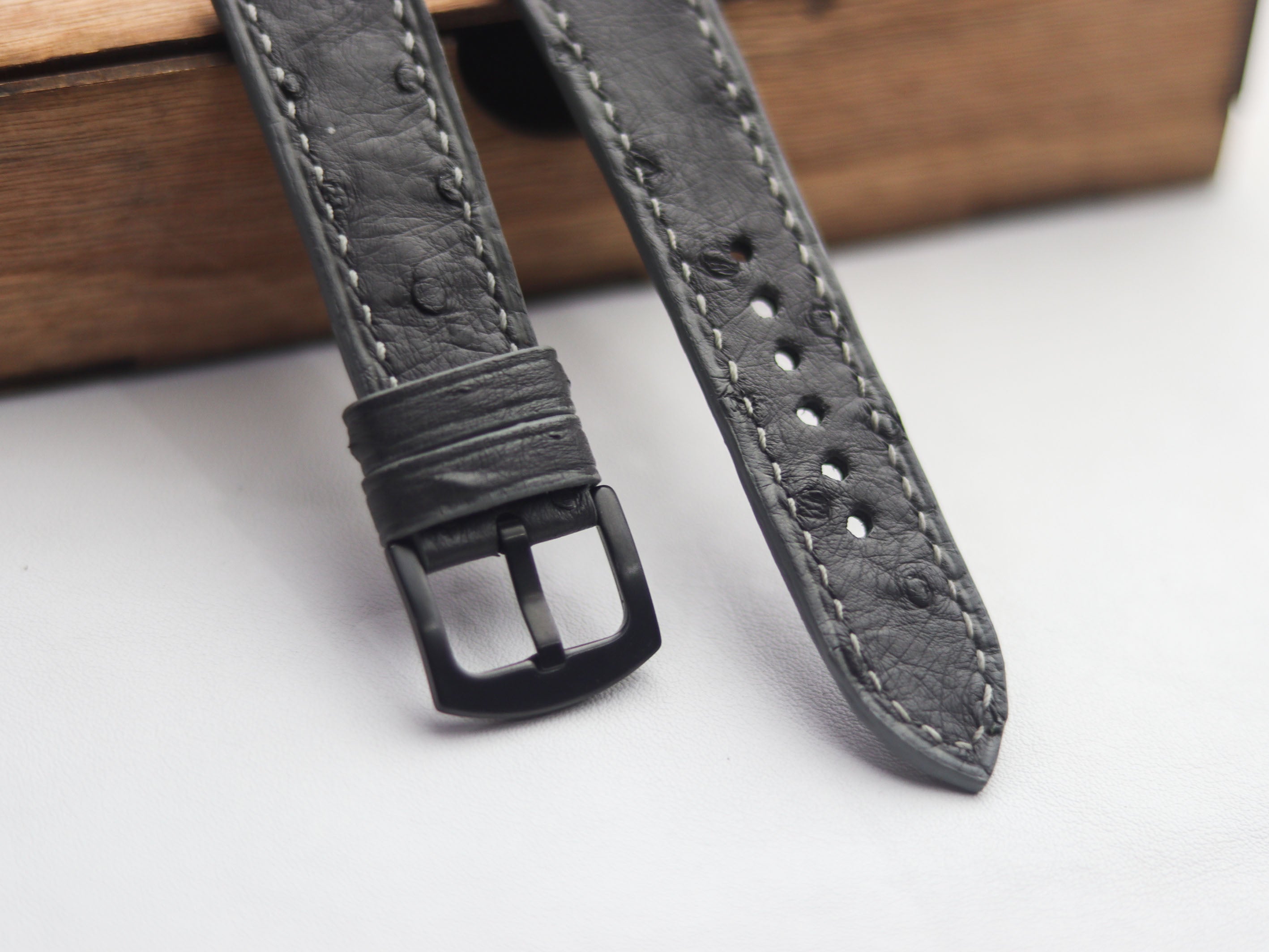 OSTRICH SKIN WATCH STRAPS - SHARK GRAY (FOLLICLE)