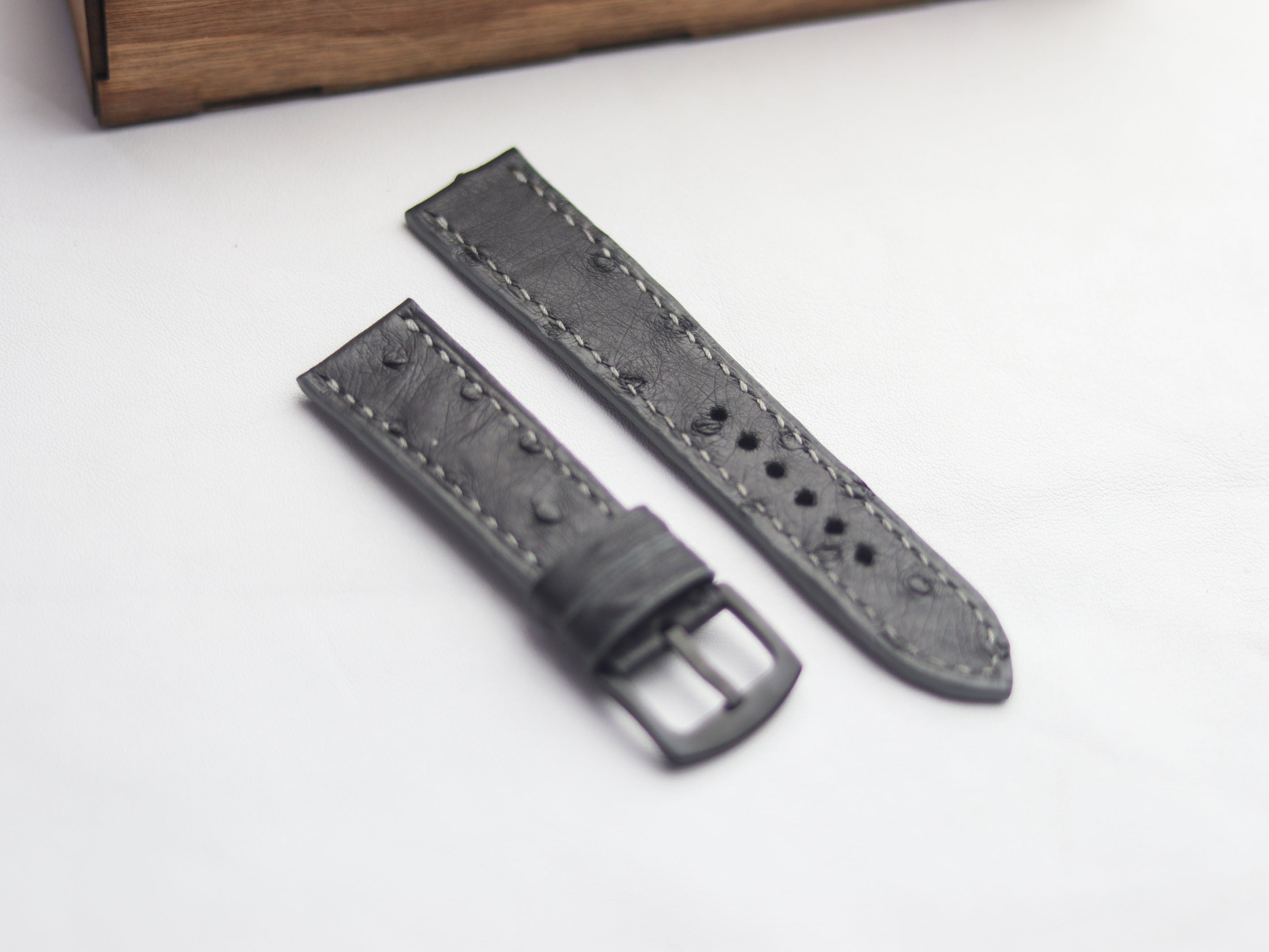 OSTRICH SKIN WATCH STRAPS - SHARK GRAY (FOLLICLE)