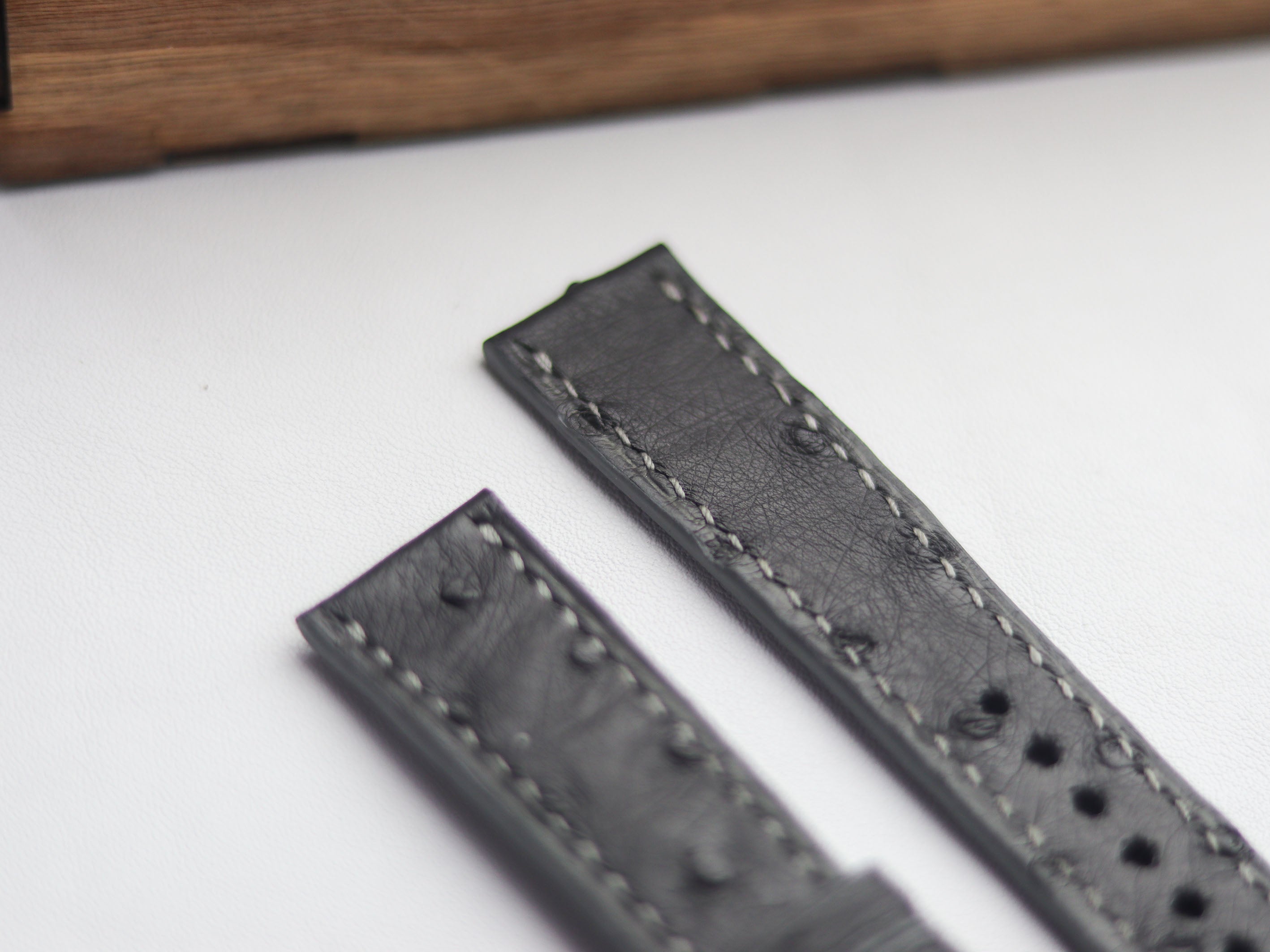 OSTRICH SKIN WATCH STRAPS - SHARK GRAY (FOLLICLE)