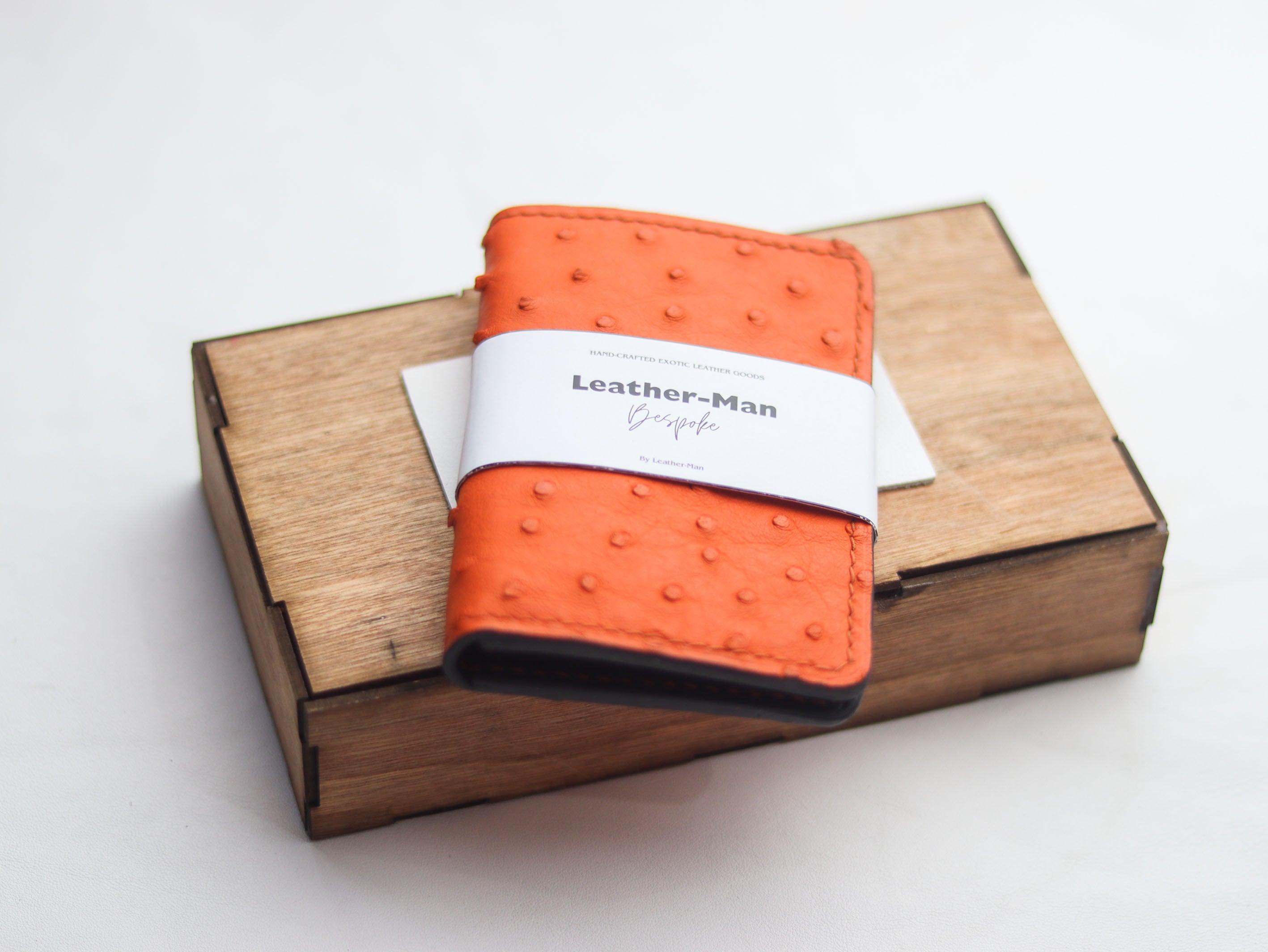 ARTEMUS - BIFOLD CARD WALLET CARROT ORANGE OSTRICH SKIN