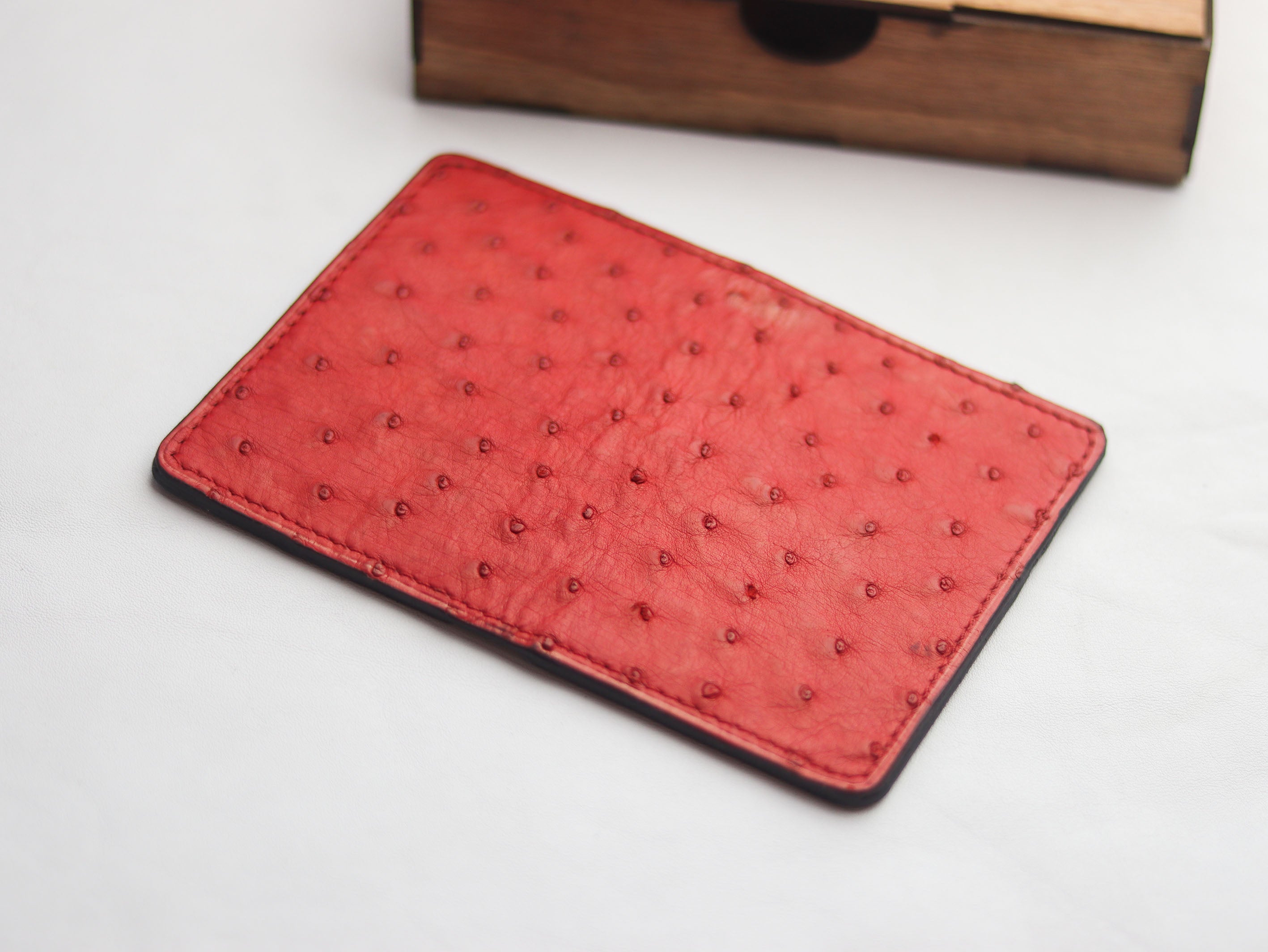 ARTEMUS - BIFOLD CARD WALLET CLASSIC RED OSTRICH SKIN